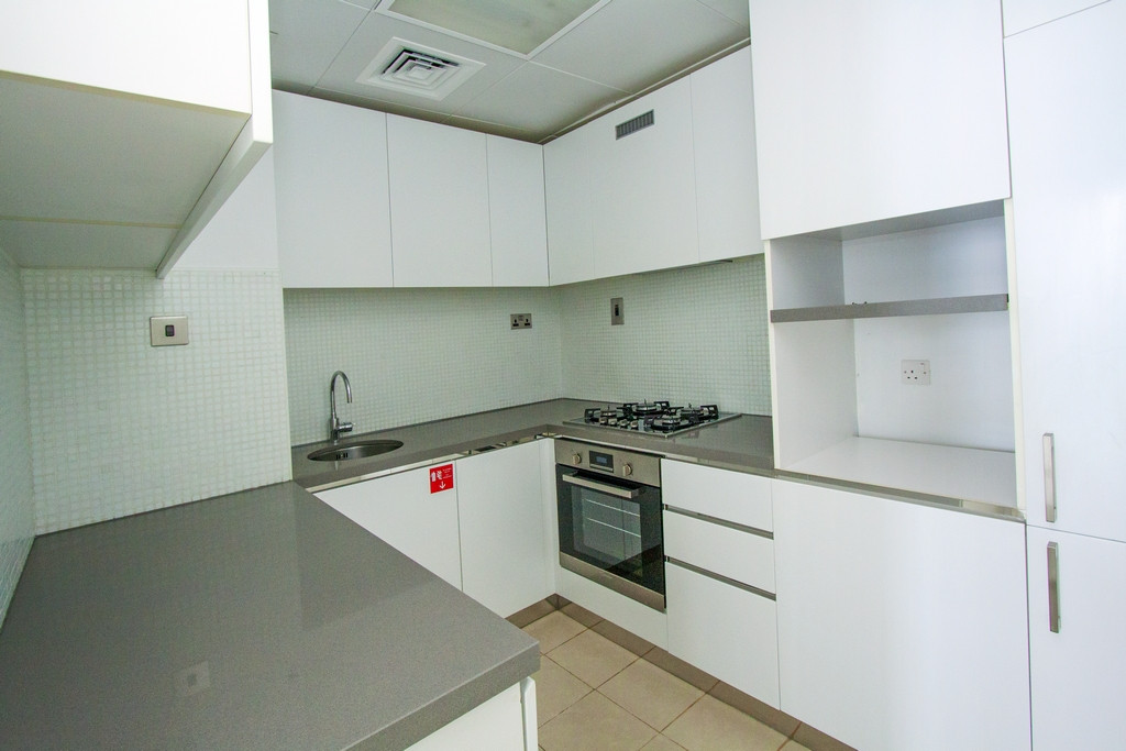 Furnished One Bedroom Apartment In Corniche - Photo 5