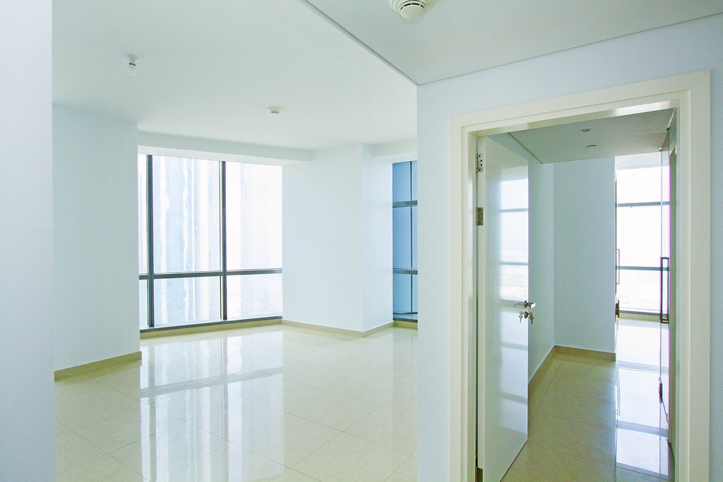 Furnished One Bedroom Apartment In Corniche - Photo 2