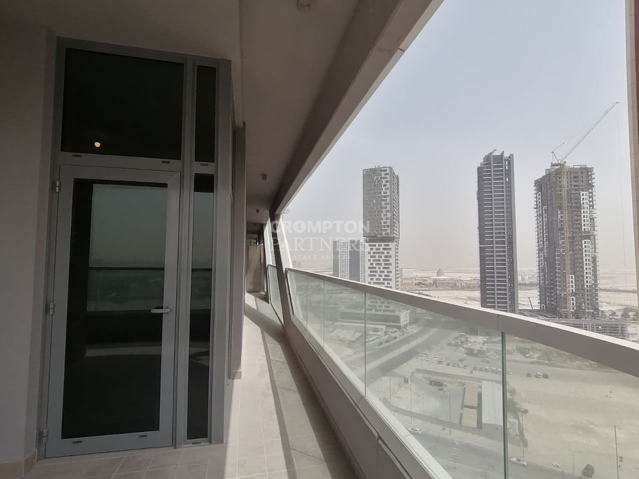 Spacious | Mesmerizing View | Big Balcony - Photo 2