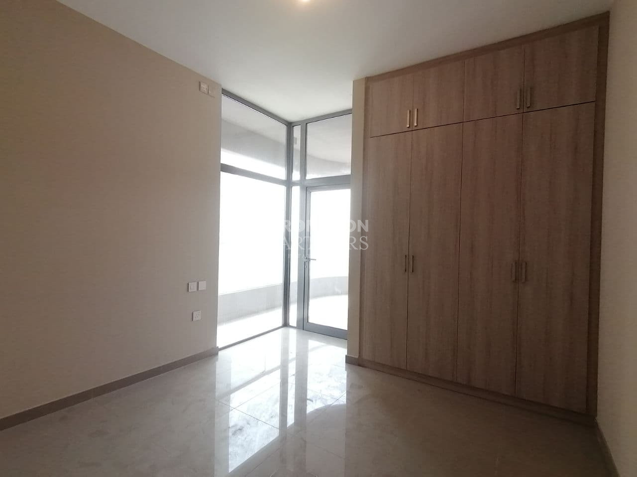 Spacious | Mesmerizing View | Big Balcony - Photo 5