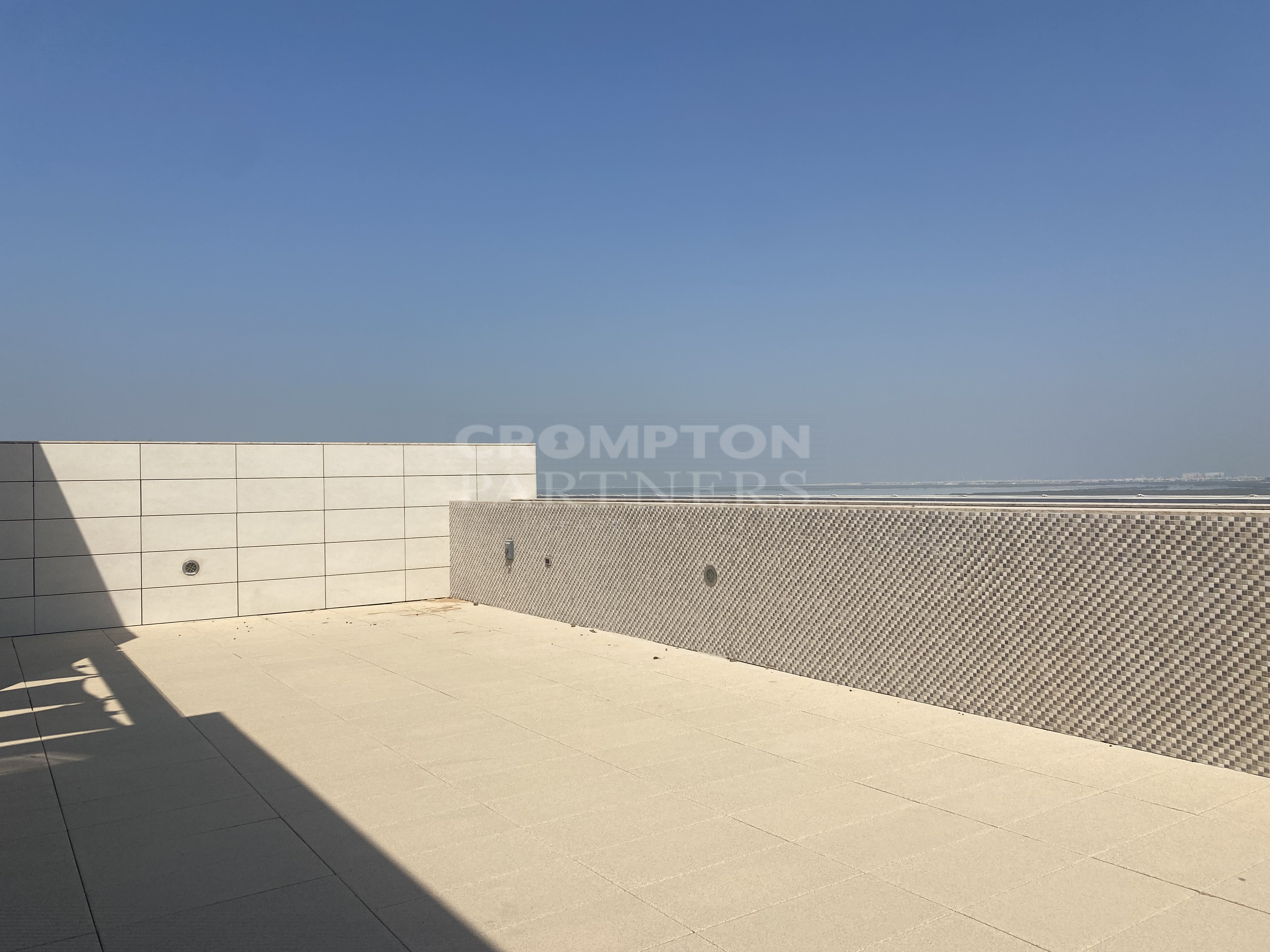 Amazing Duplex Apartment | Prime Location |Vacant - Photo 5