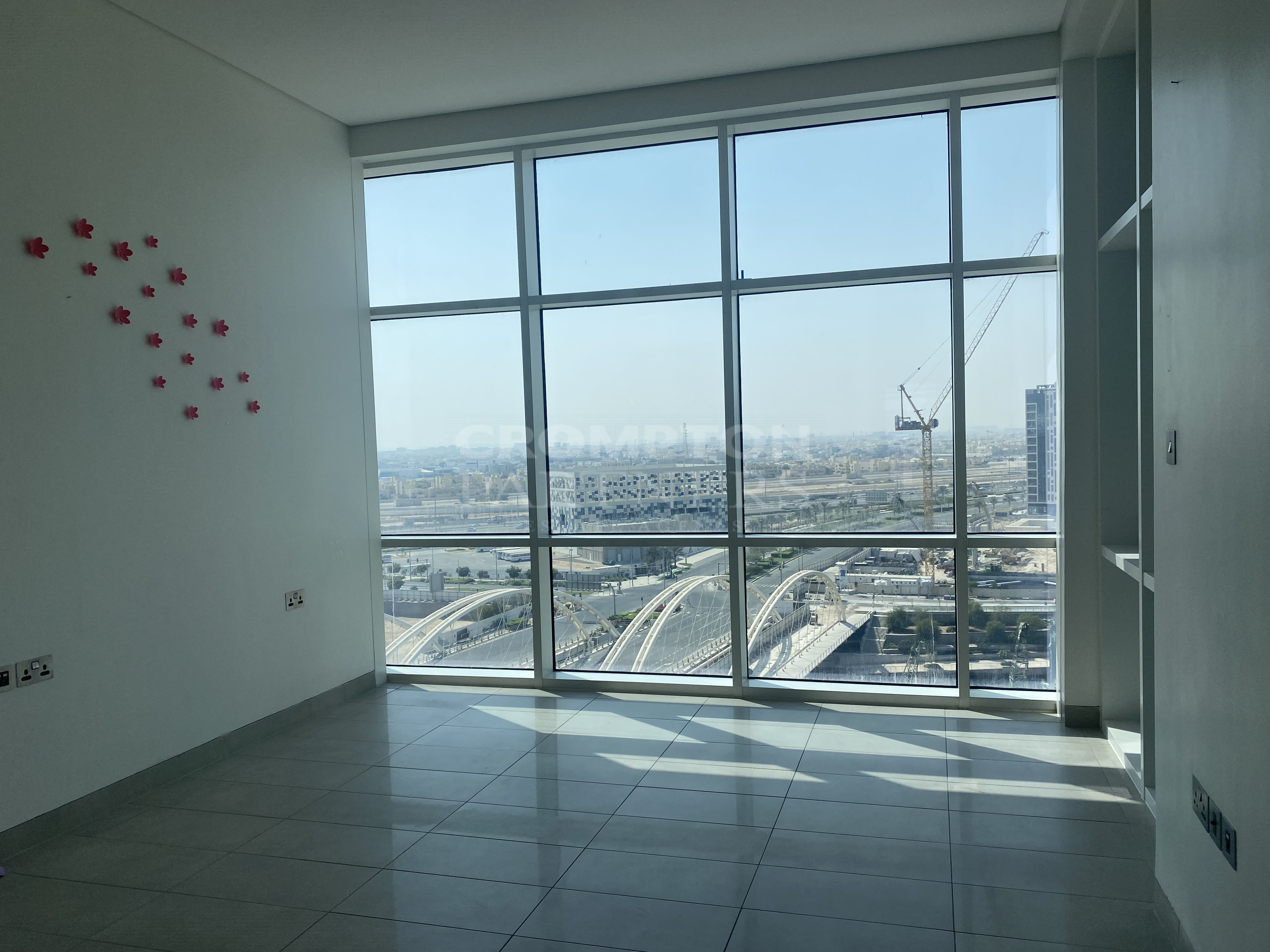 Sea View | Vacating Soon | Modern | Classy  - Photo 4