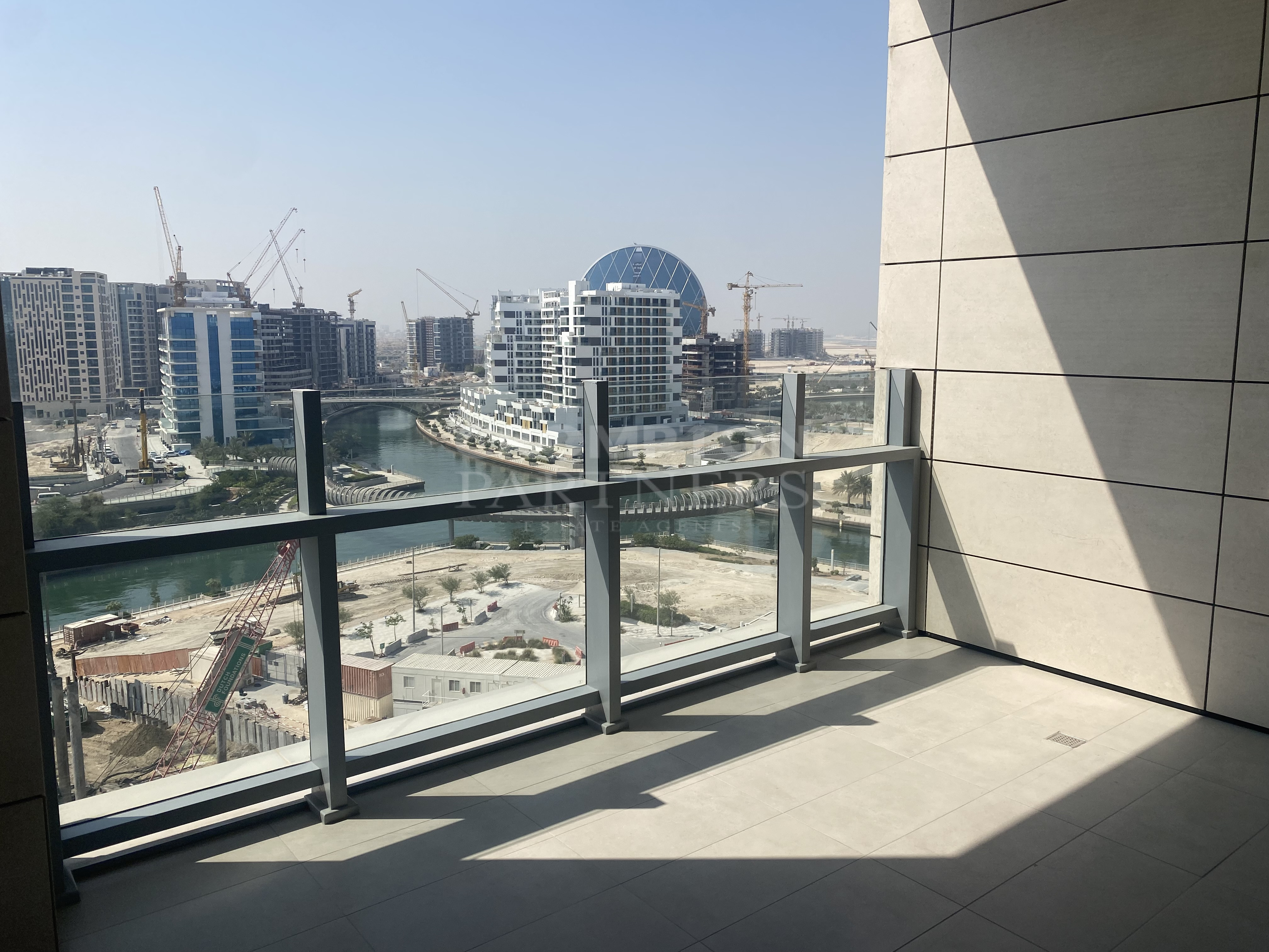 Sea View | Vacating Soon | Modern | Classy  - Photo 2