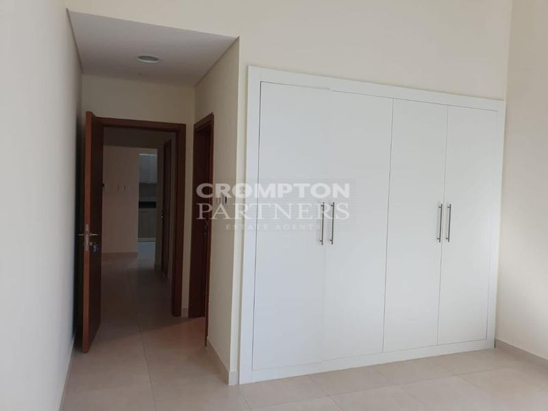 Ground Floor | Easy Access | Close To Ferrari - Photo 5