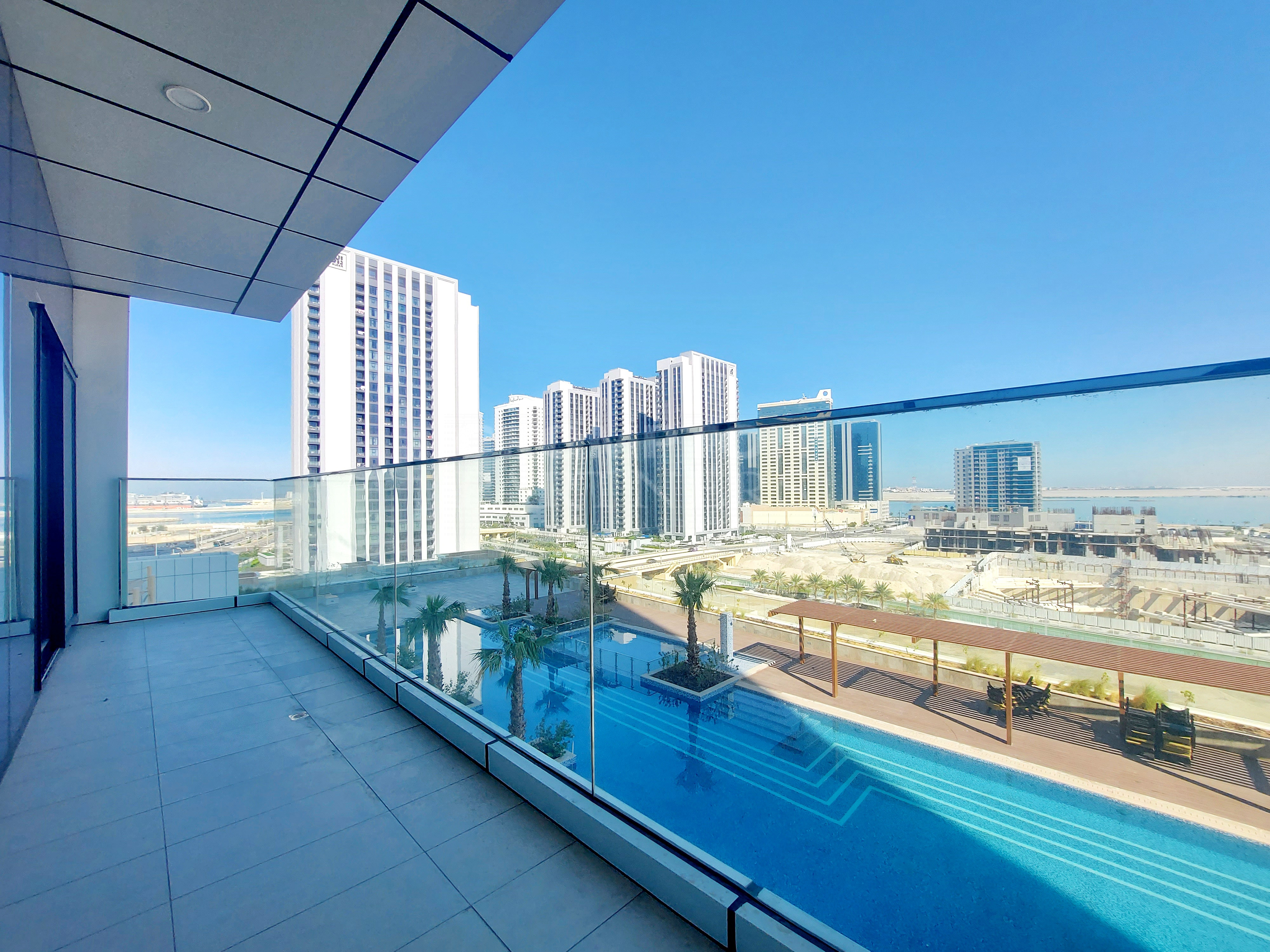 Modern And Bright | Balcony | Vacant | Call Now - Photo 4
