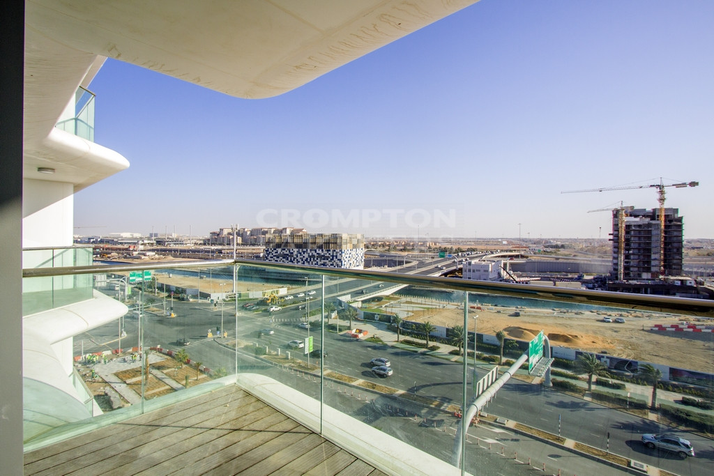 Vacant, Sea Views, Maids, 2 Balconies, Spacious - Photo 2