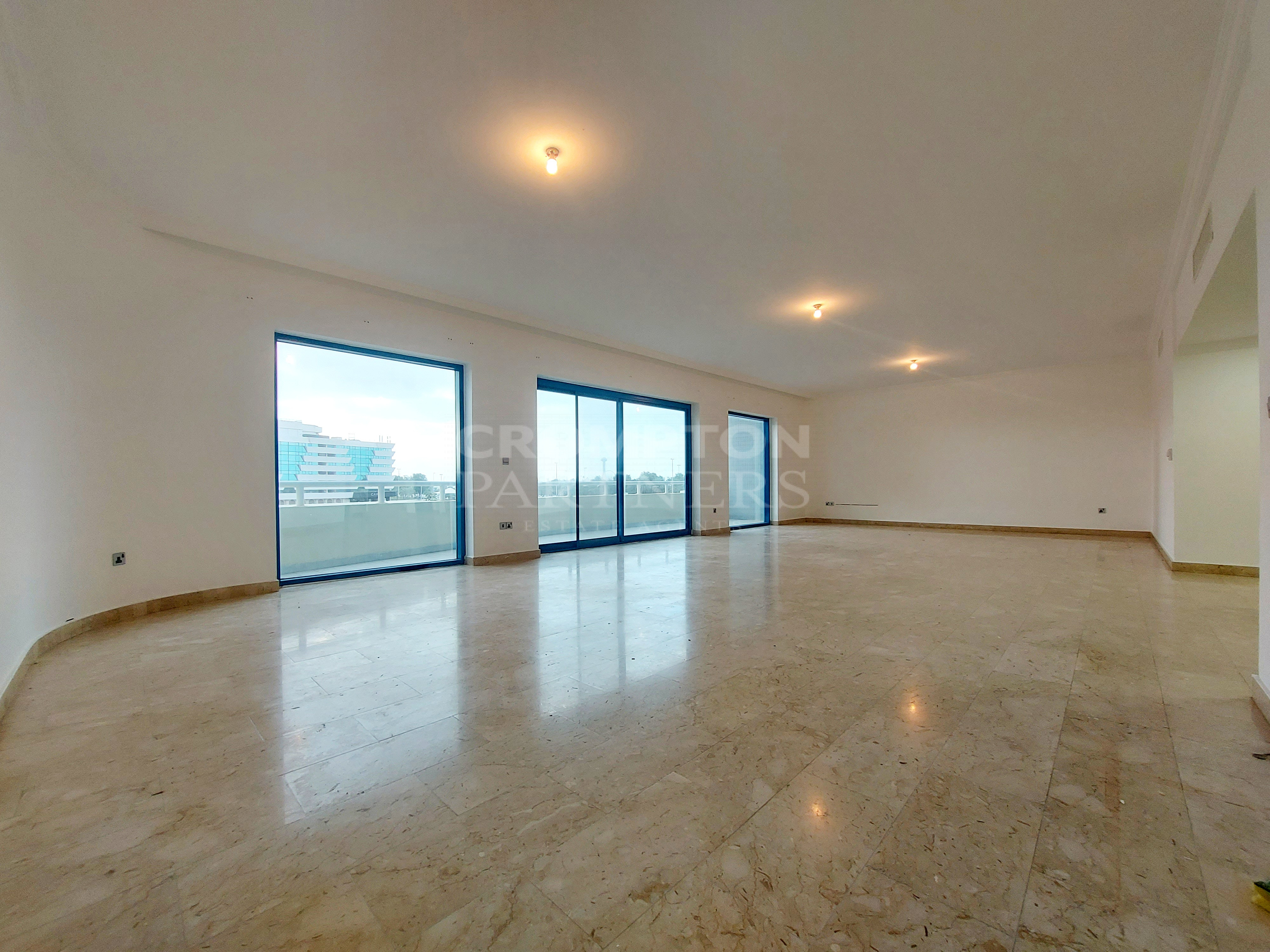 Duplex | Large Balcony | Corniche View |