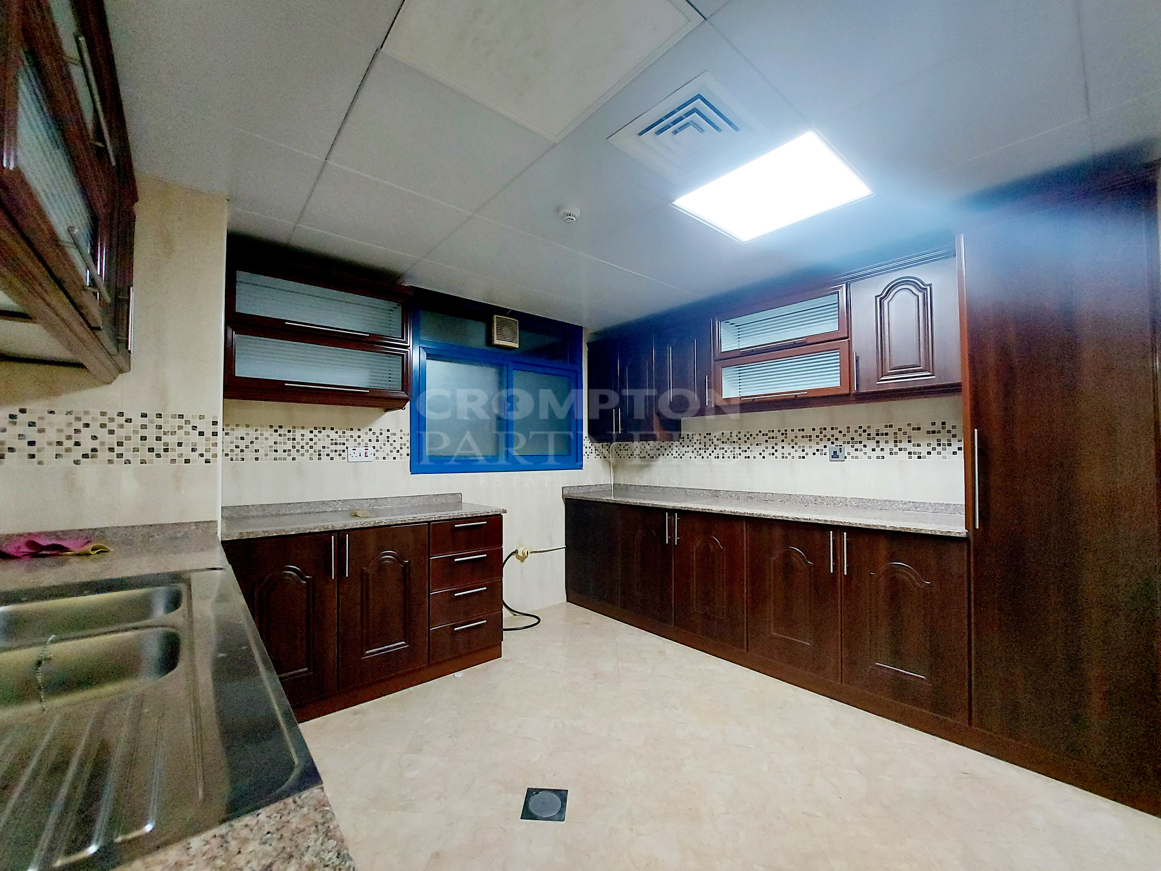 Duplex | Large Balcony | Corniche View | - Photo 5
