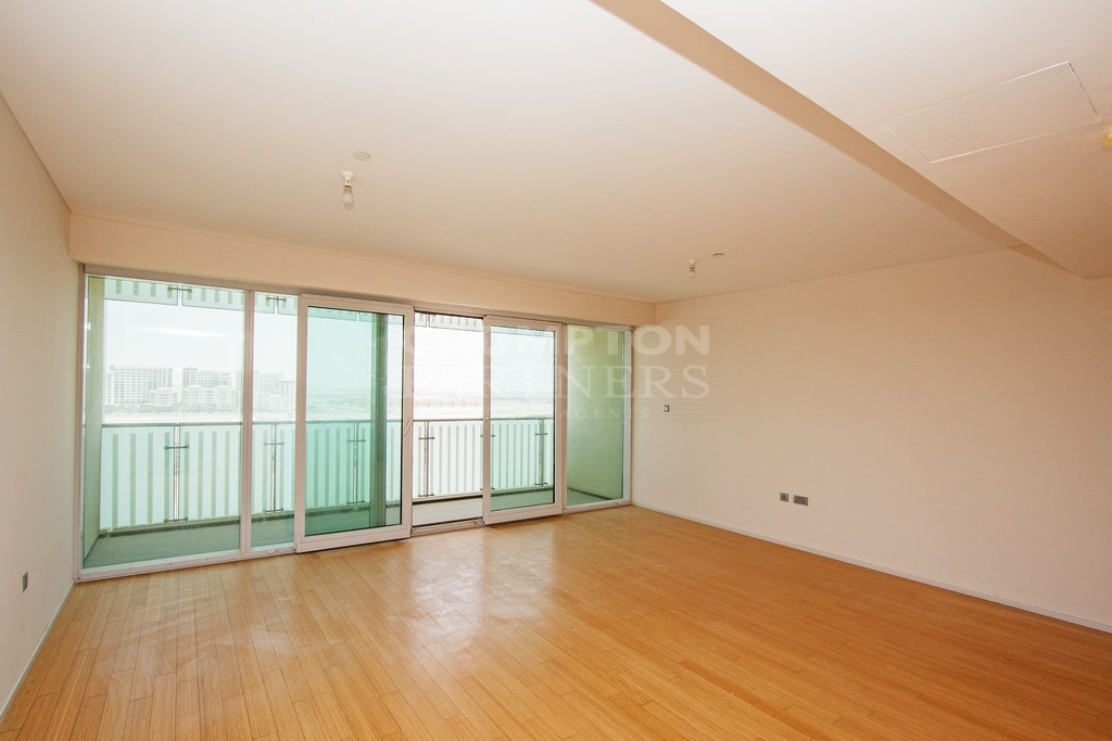 Beach Access|Newly Listed|With Rent Refund - Photo 4