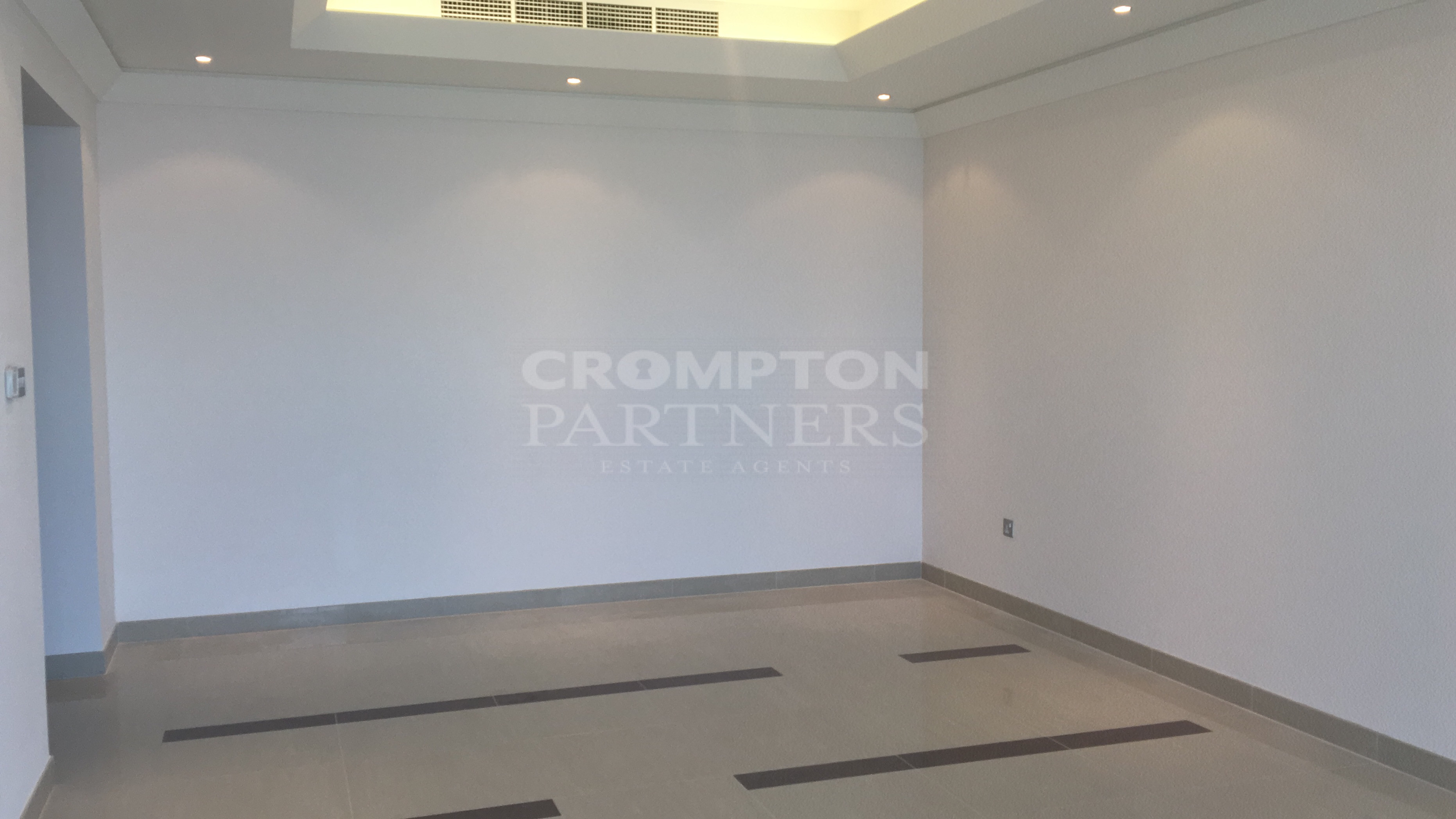 Rare Unit | Spacious | Close-Kitchen | Vacant - Photo 4