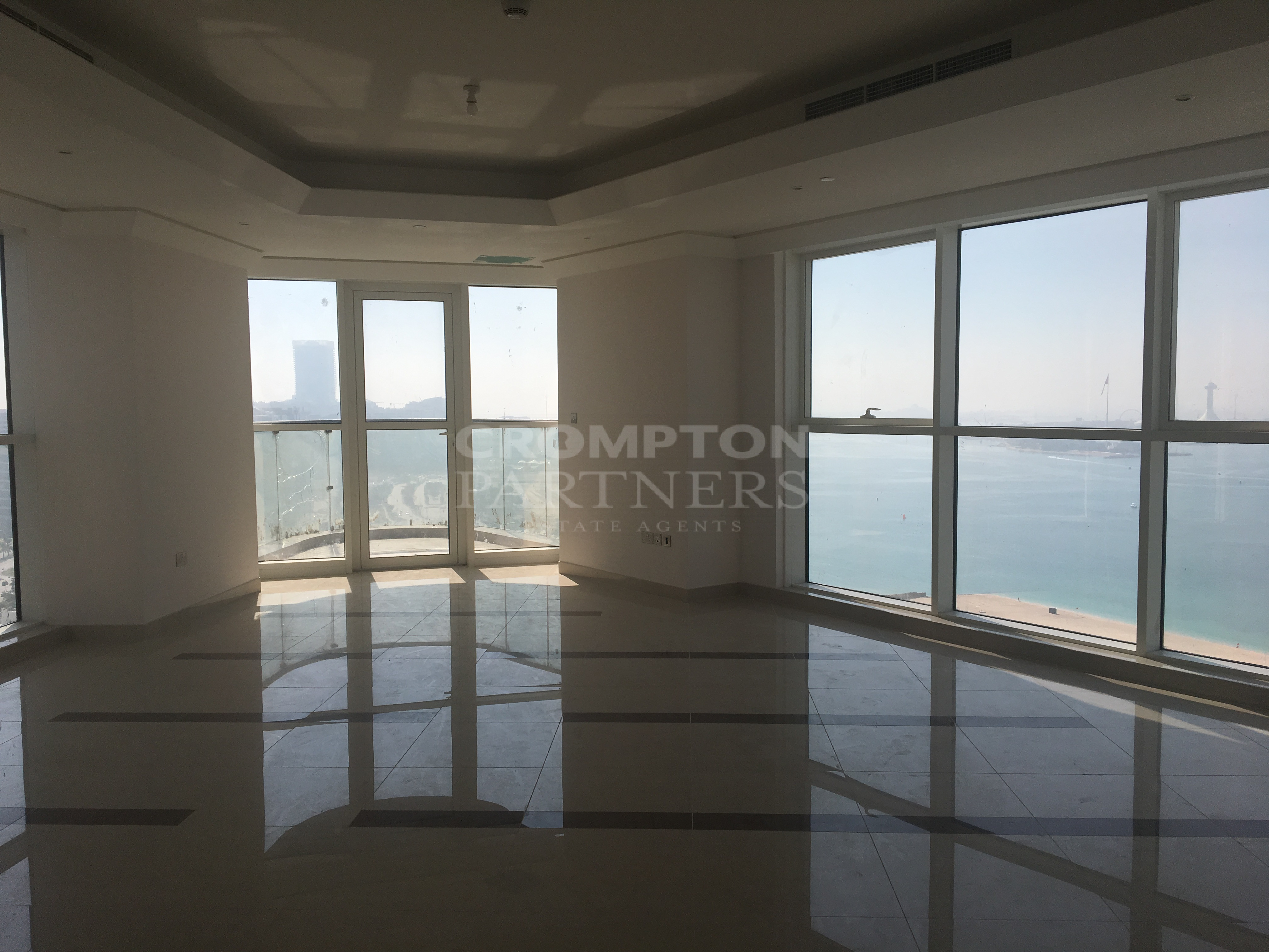 Rare Unit | Spacious | Close-Kitchen | Vacant - Photo 1