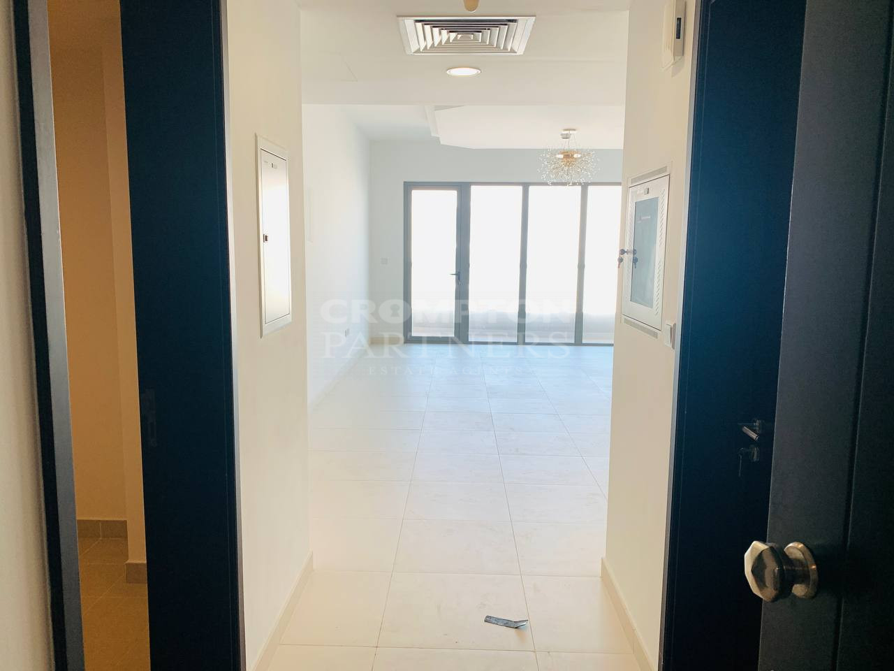 Classy | Best Amenities | Vacant And Ready - Photo 5