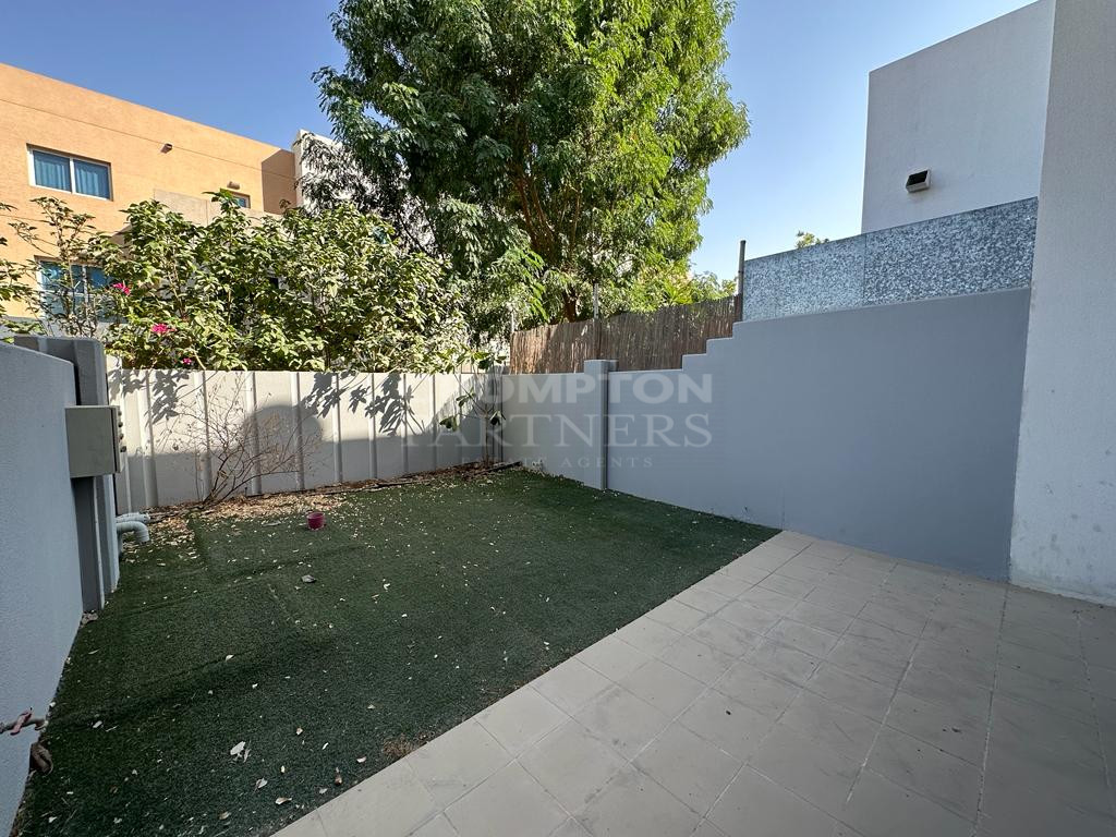 Single Row | Garden Villa | Prime Location - Photo 4