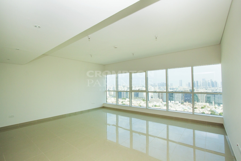 Panoramic City View | Vacant | World Class Living