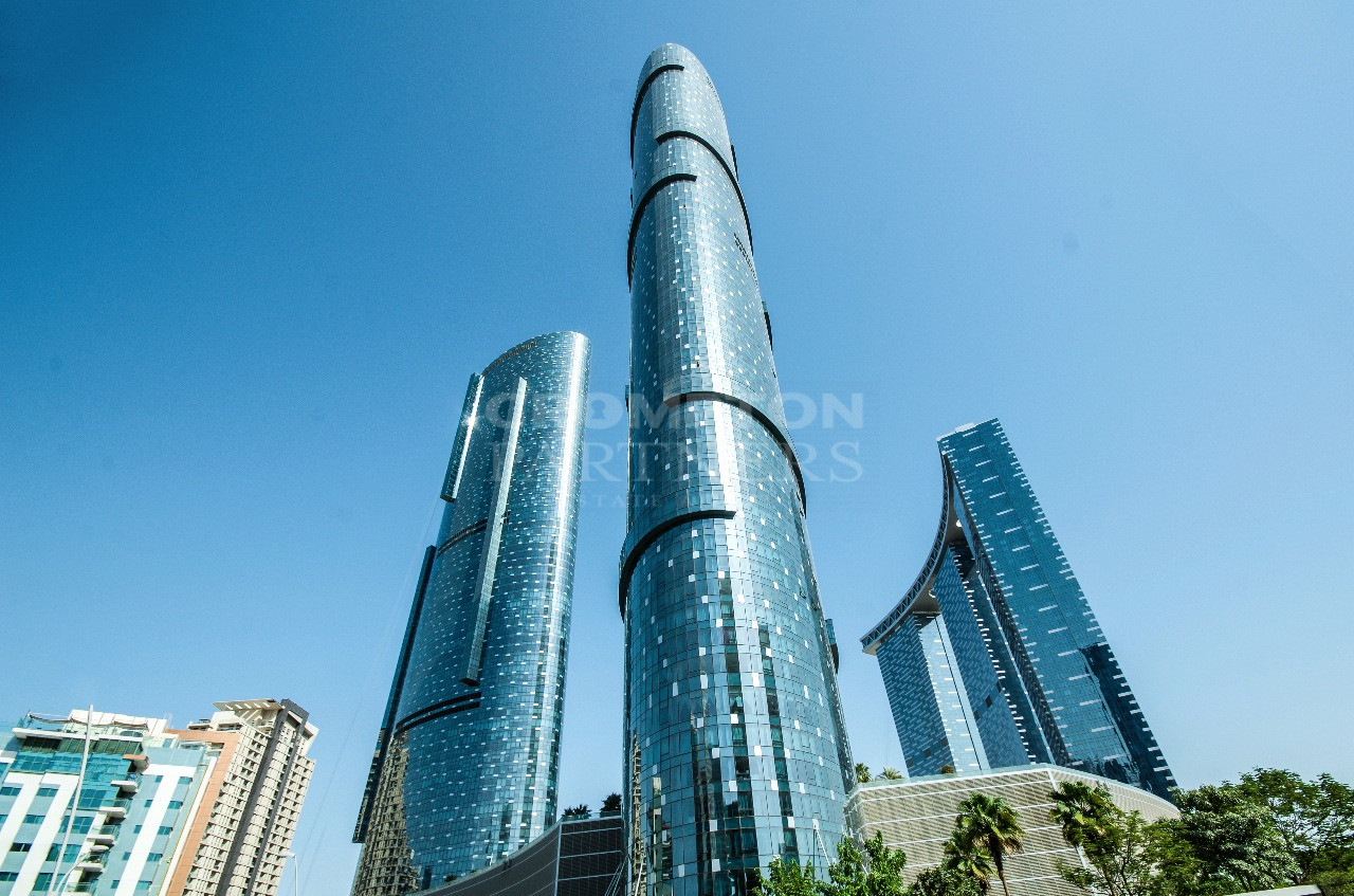 Good Investment | Spacious Layout | Ready to Move - Photo 2