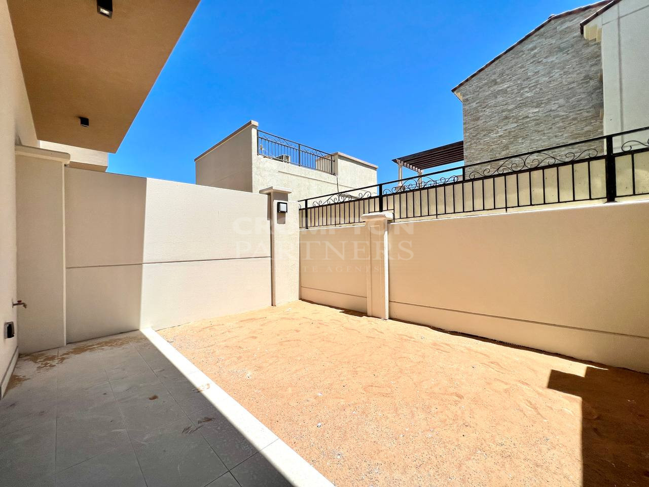 Dazzling | Excellent Family Home | Vacant - Photo 3