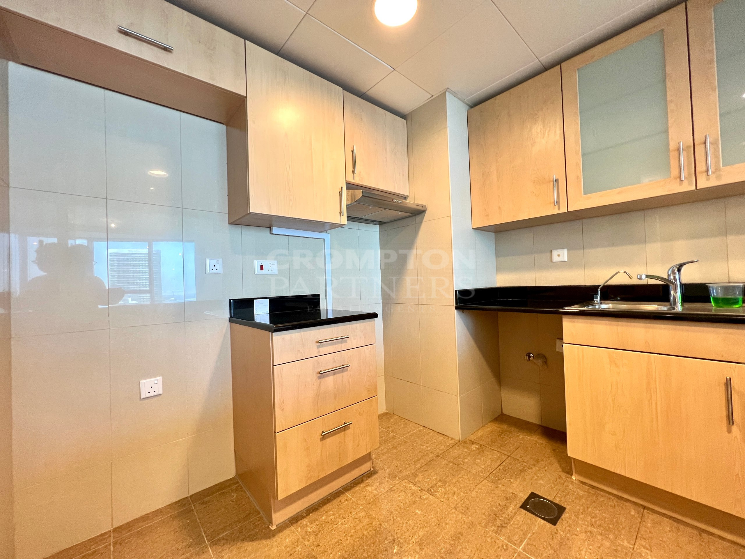 Good Investment | Spacious Layout | Ready to Move - Photo 5