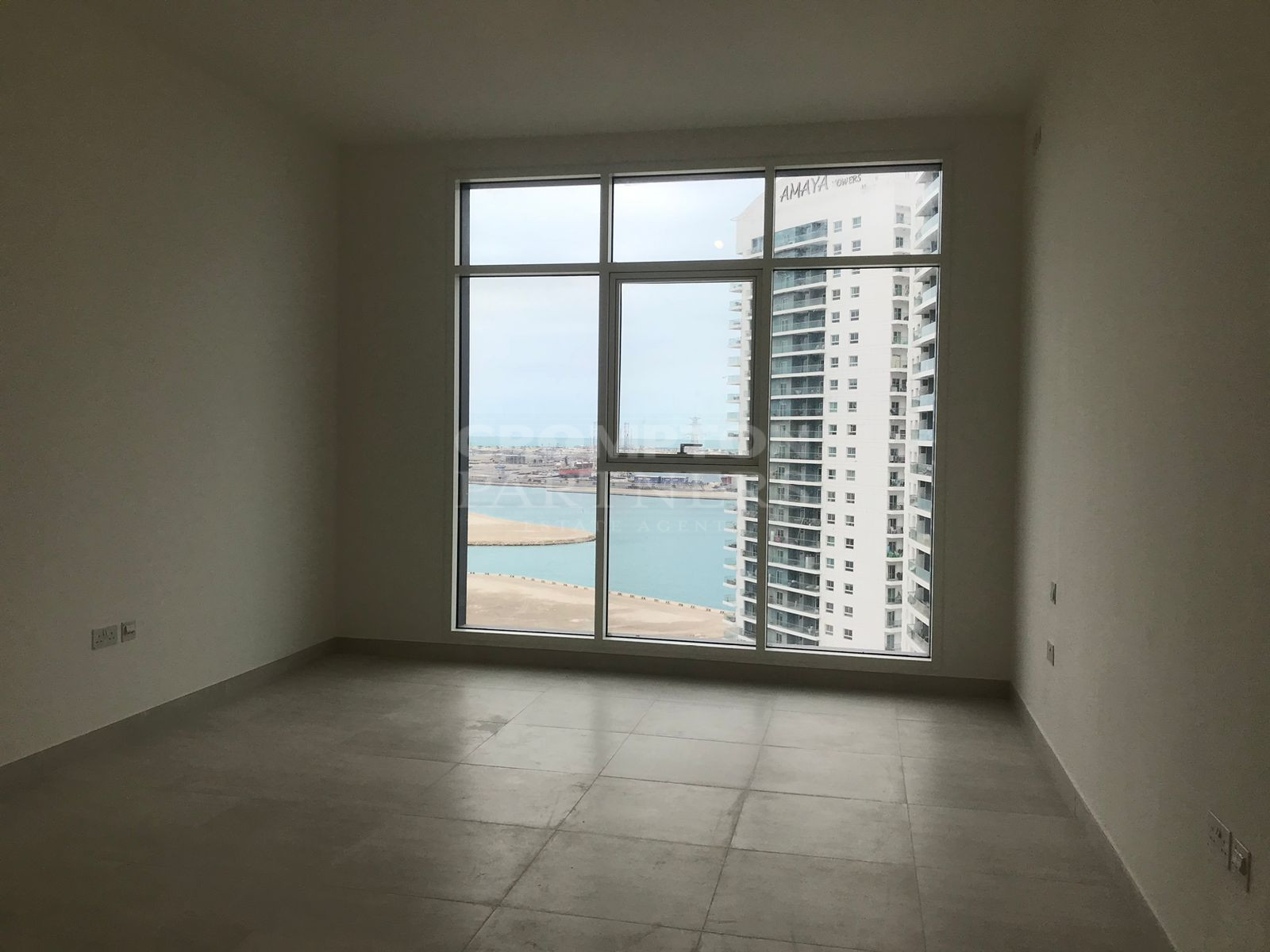 Canal View | Balcony | Mesmerizing | Vacant - Photo 5