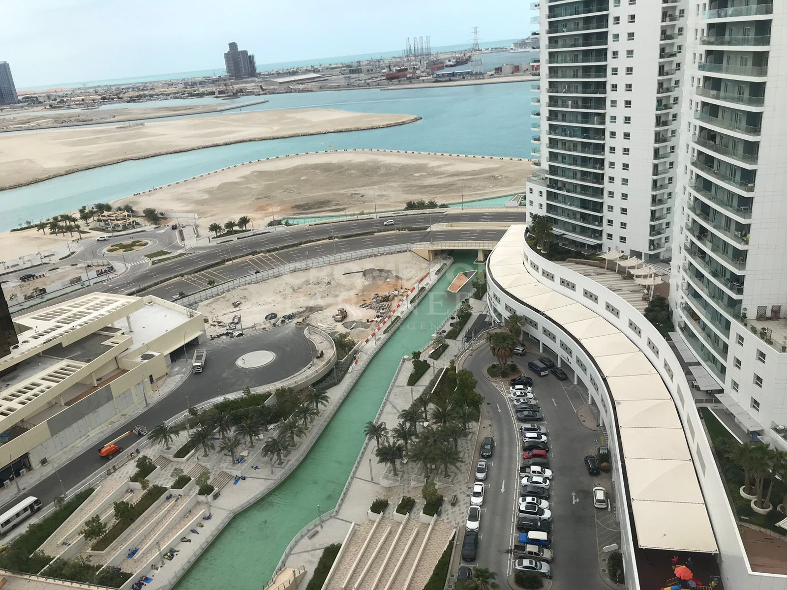 Canal View | Balcony | Mesmerizing | Vacant