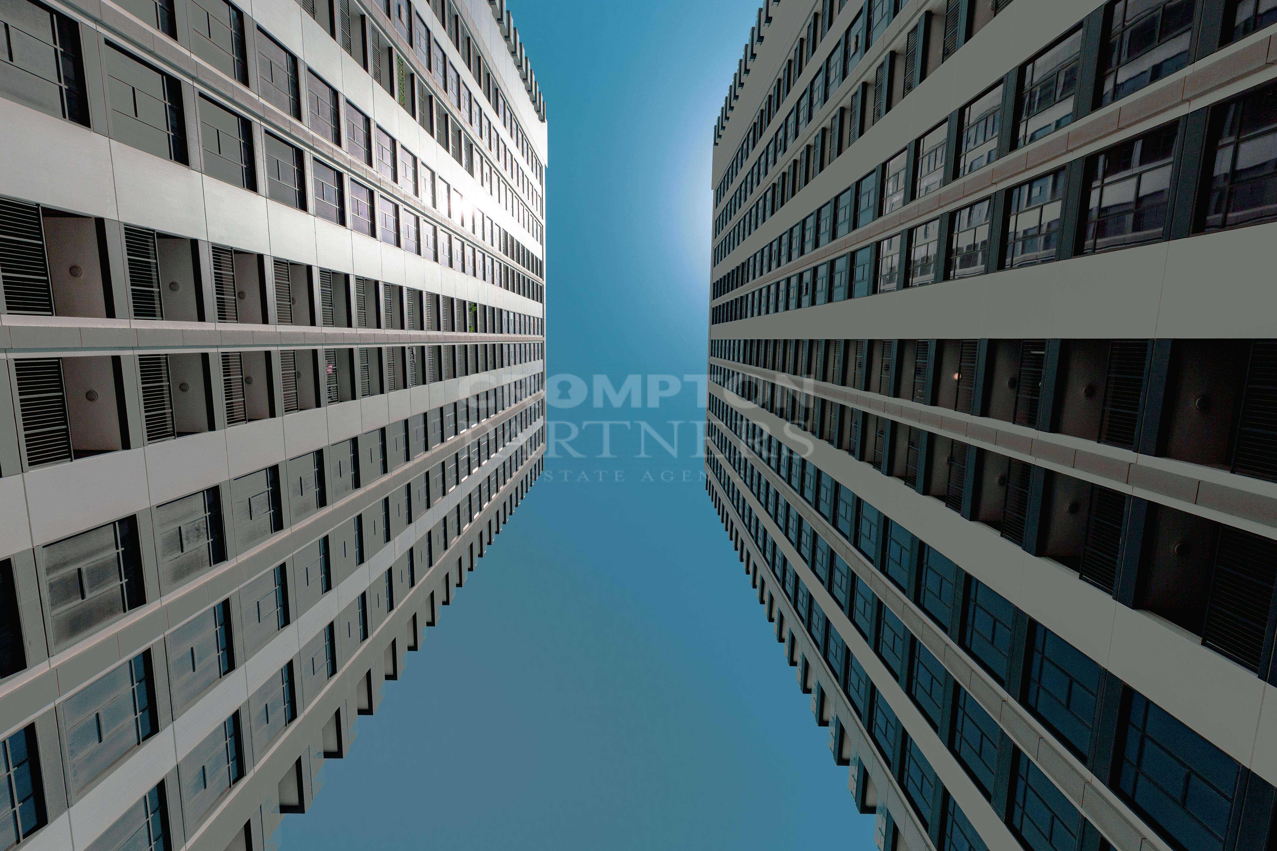 Canal View | Balcony | Mesmerizing | Vacant - Photo 3