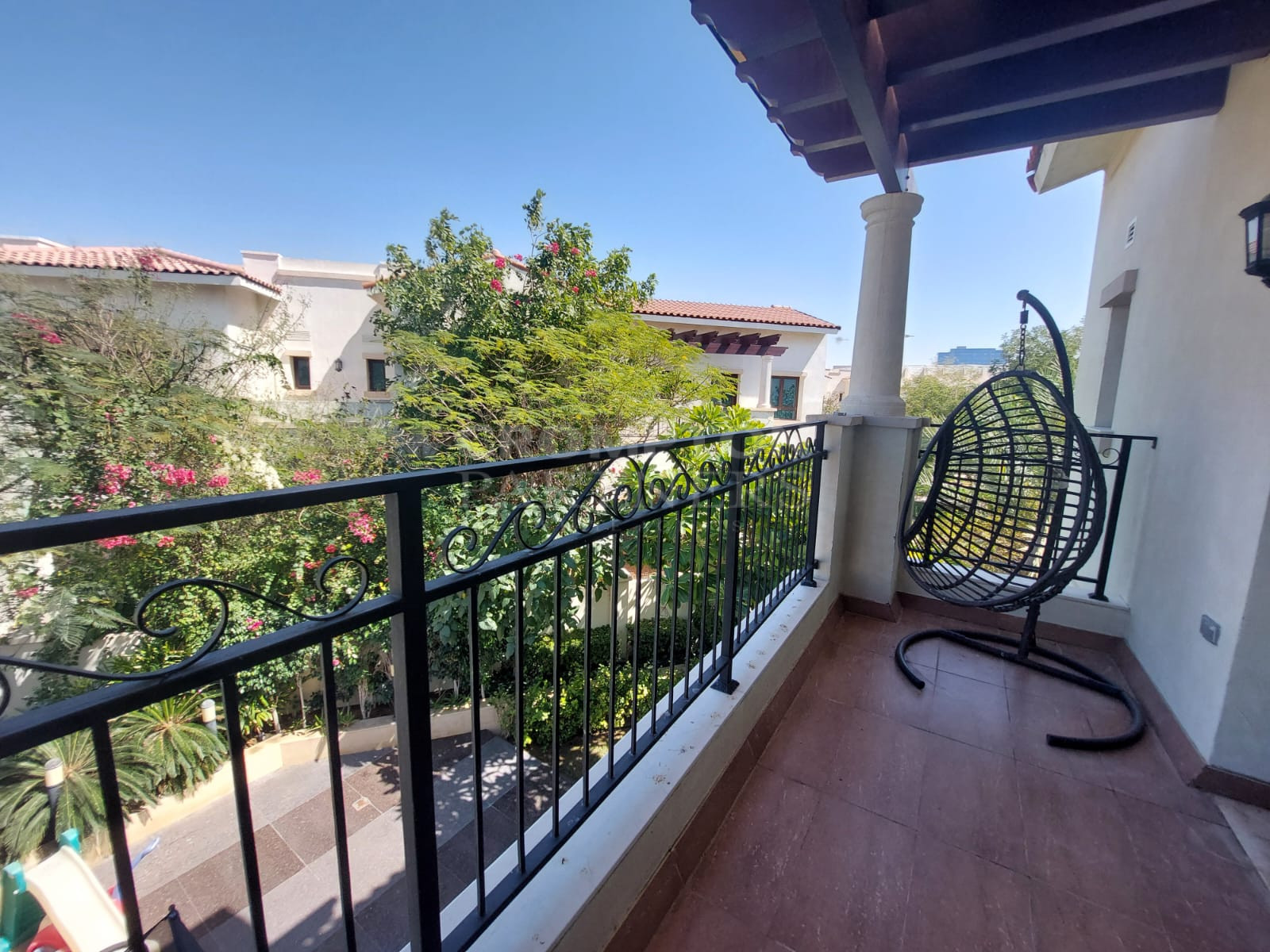 Upgraded | Nice Garden | Corner Unit | Single Row - Photo 4