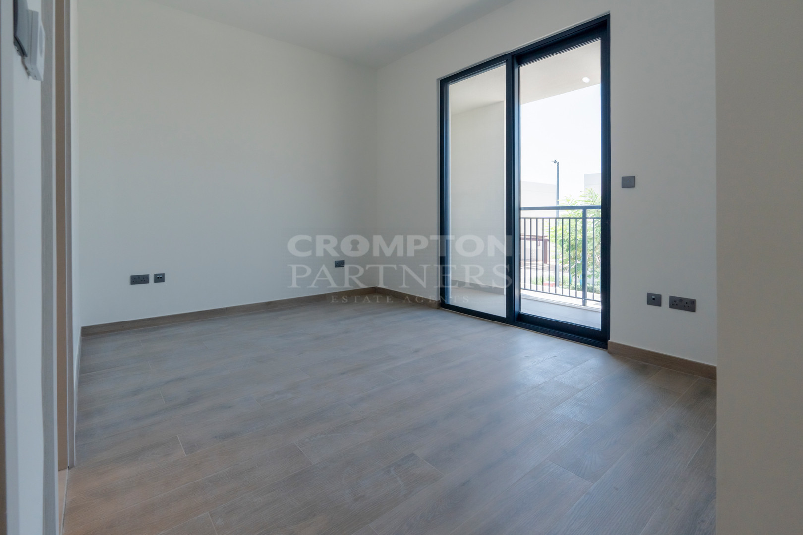 High End Facilities| Brand New |Corner| Luxurious - Photo 5