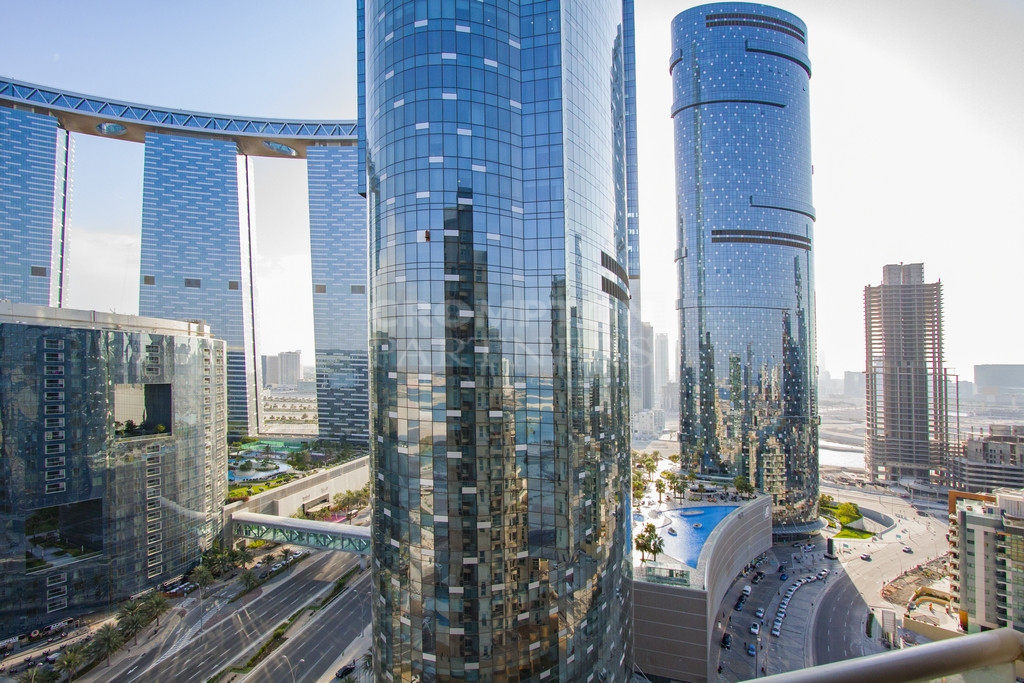 High floor | Spacious Unit | Sky Tower View  