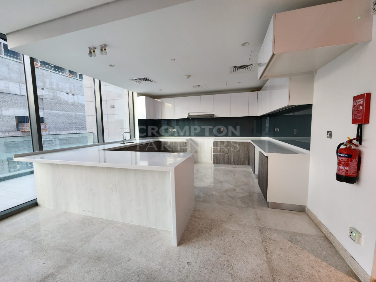 Spectacular | 1 Month Free | 4 Payments  - Photo 4