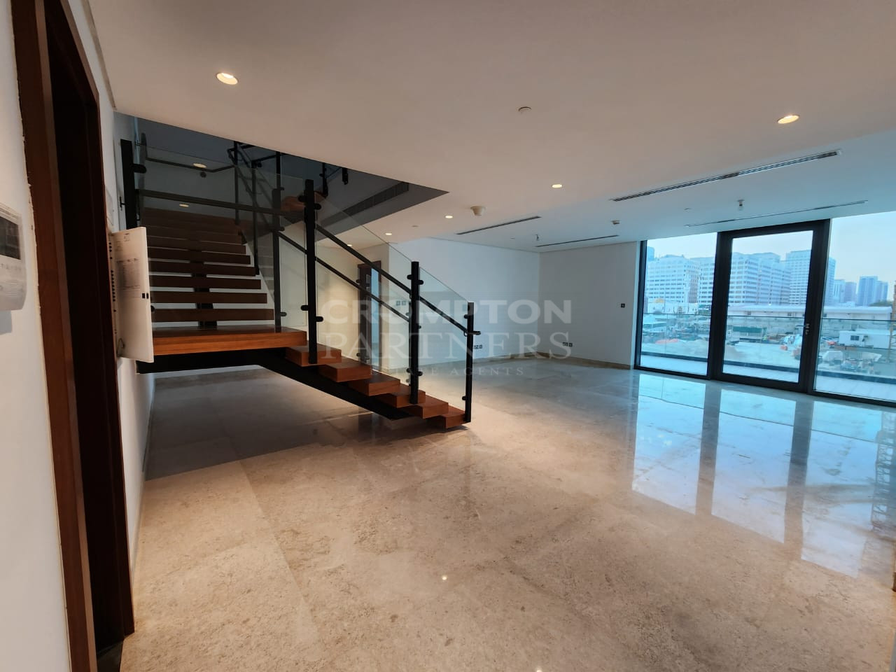 Spectacular | 1 Month Free | 4 Payments  - Photo 3