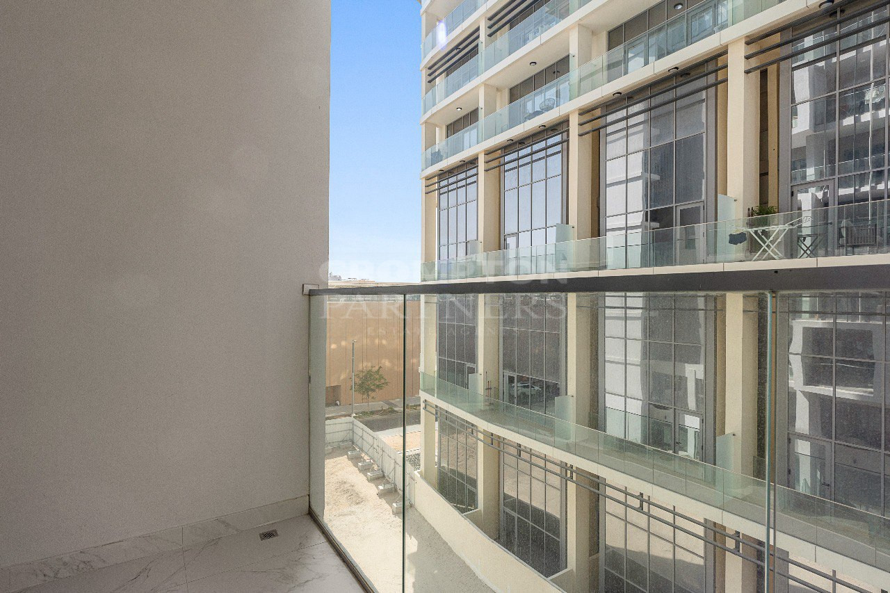 Fancy | Furnished | Balcony | Gym And Pool - Photo 2