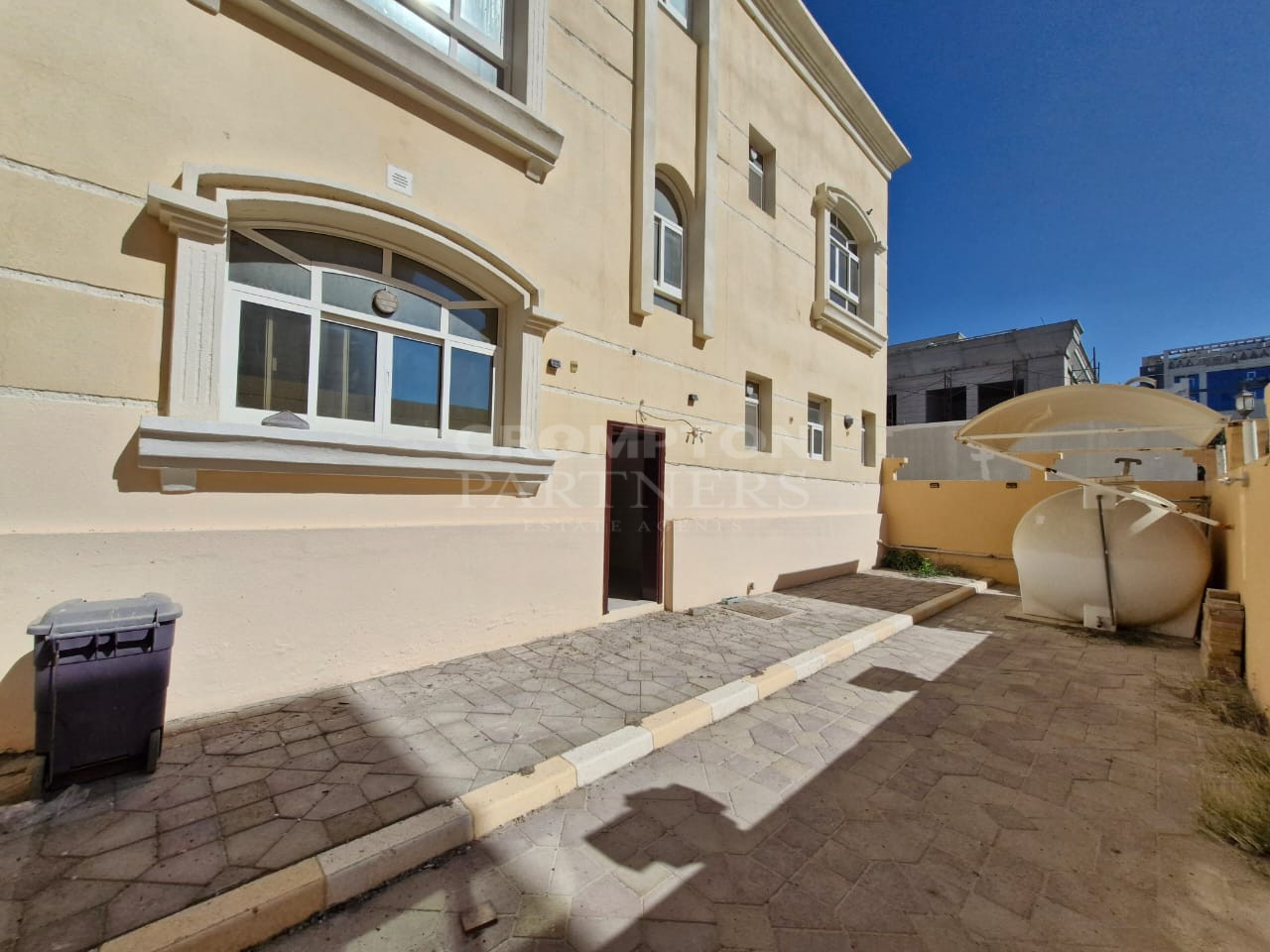 Well-Maintained | Spacious |Excellent Family Home - Photo 2