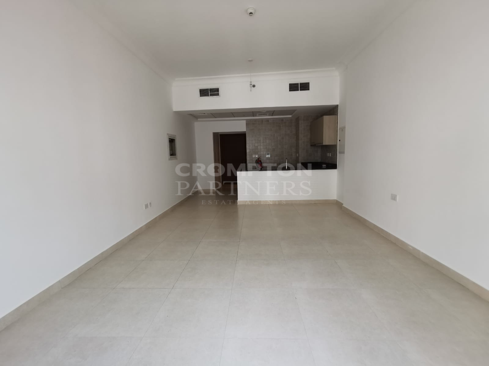 Cozy Studio | Best Location | Best Amenities - Photo 2
