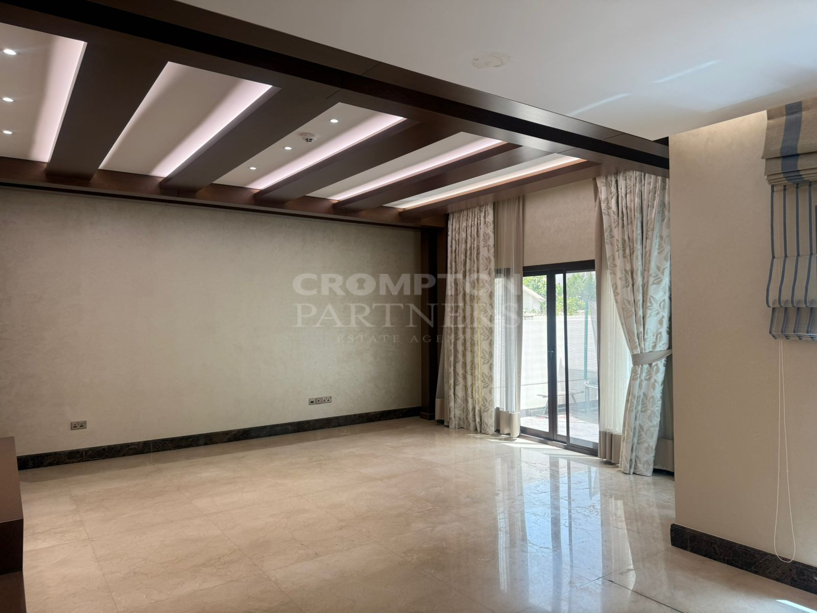 Upgraded | Nice Garden | Corner Unit | Single Row - Photo 2
