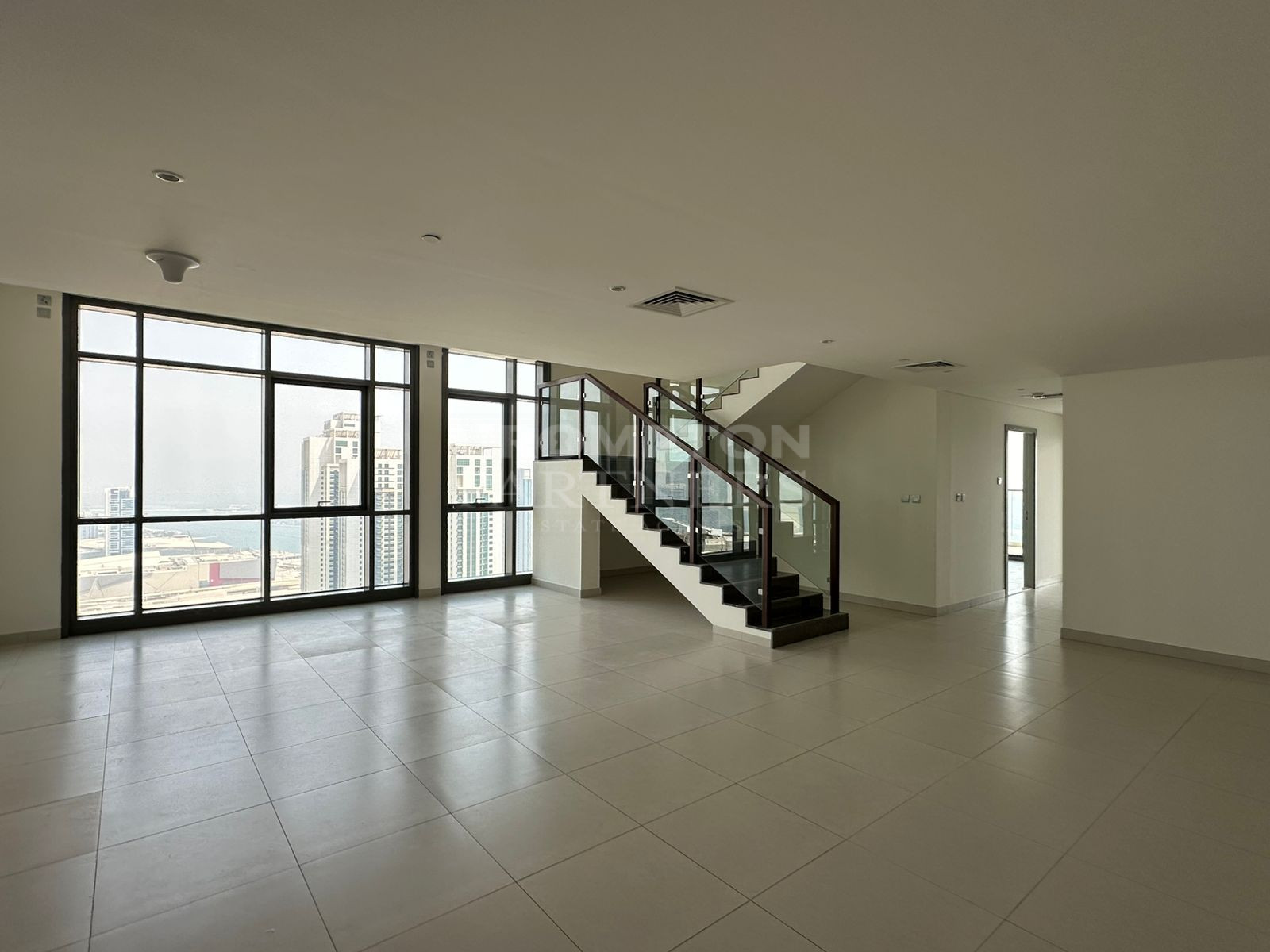 Duplex | Spacious | Water Views | Vacant - Photo 3