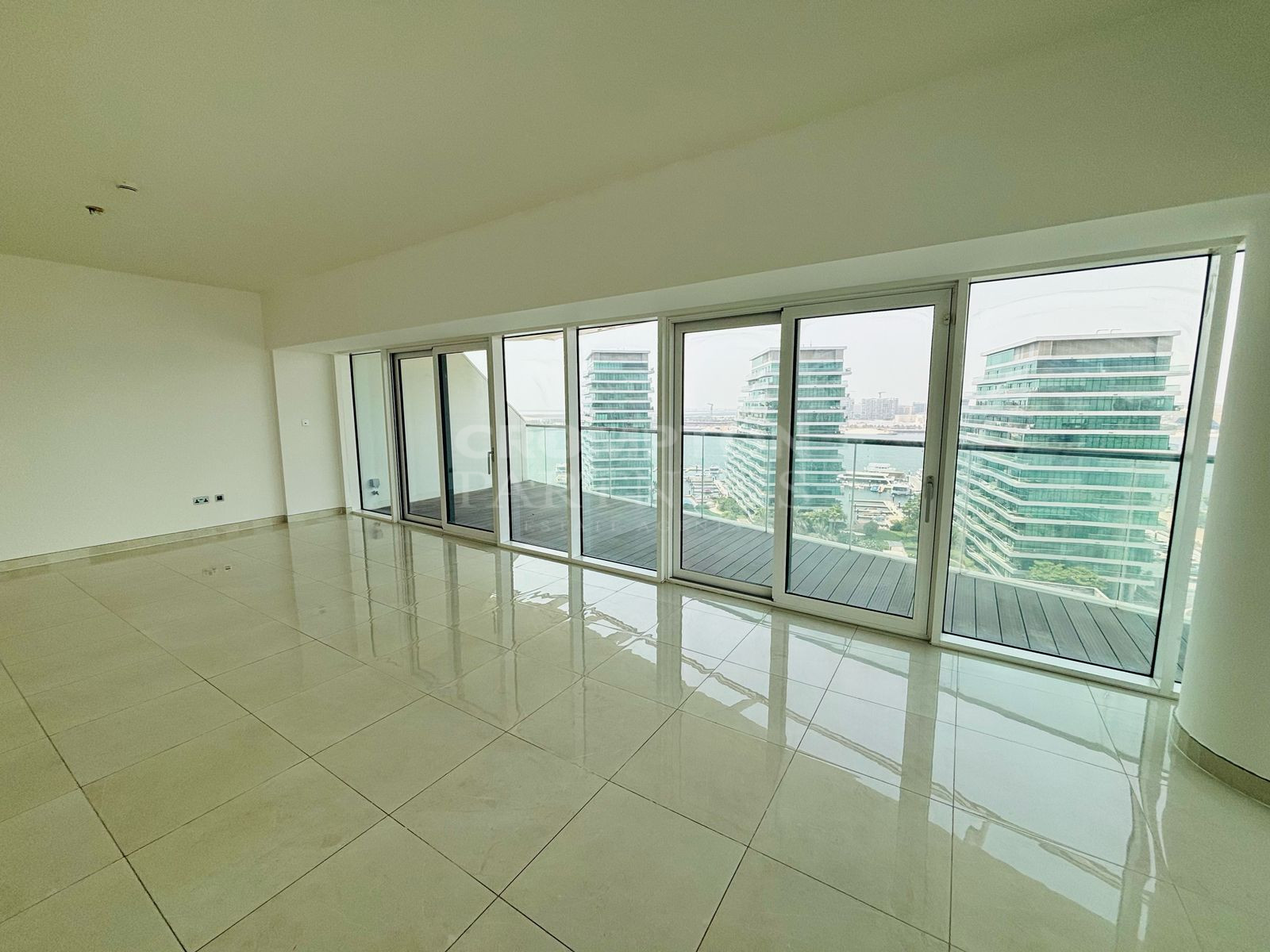 Panoramic Views | Lavish Living |Vacant And Ready - Photo 4