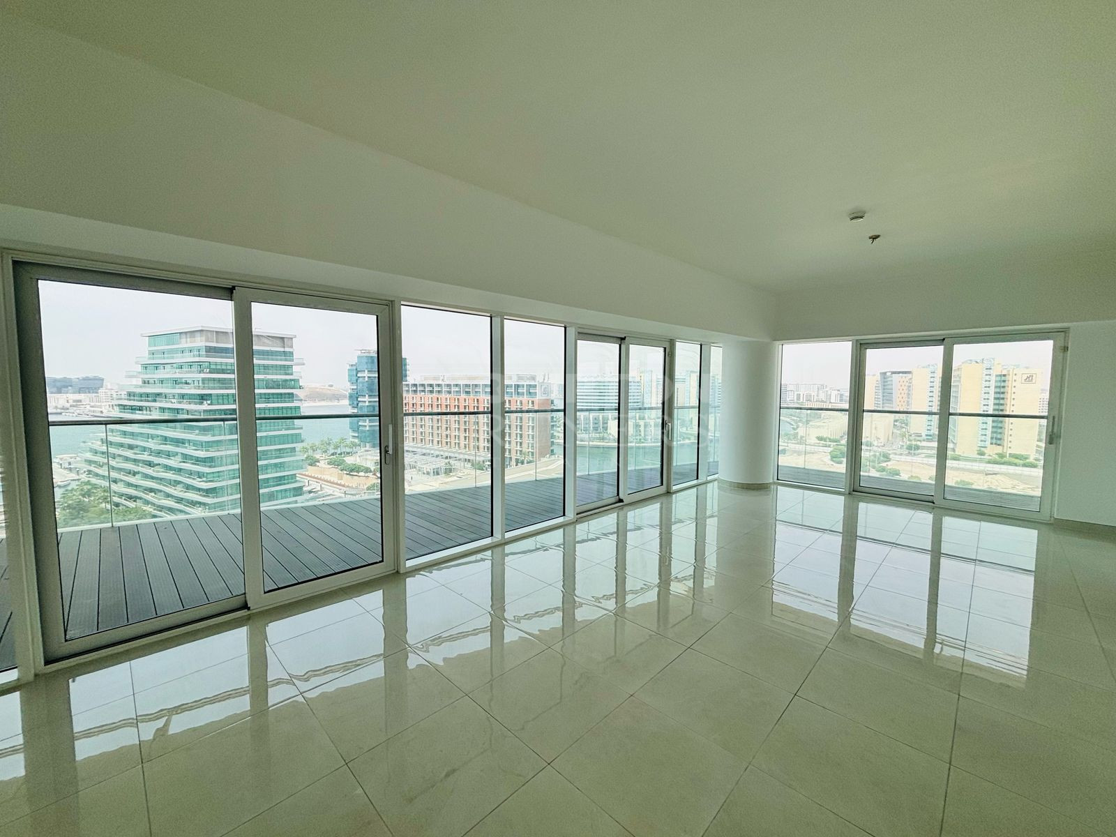Panoramic Views | Lavish Living |Vacant And Ready - Photo 3