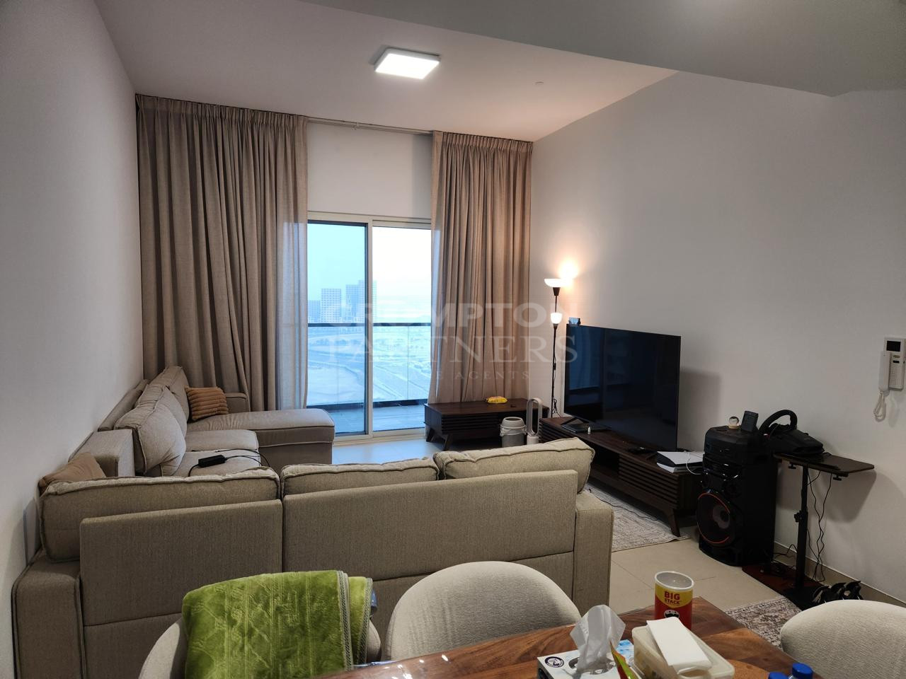Street and Sea View|Tenanted|5Years Payment Plan  - Photo 2