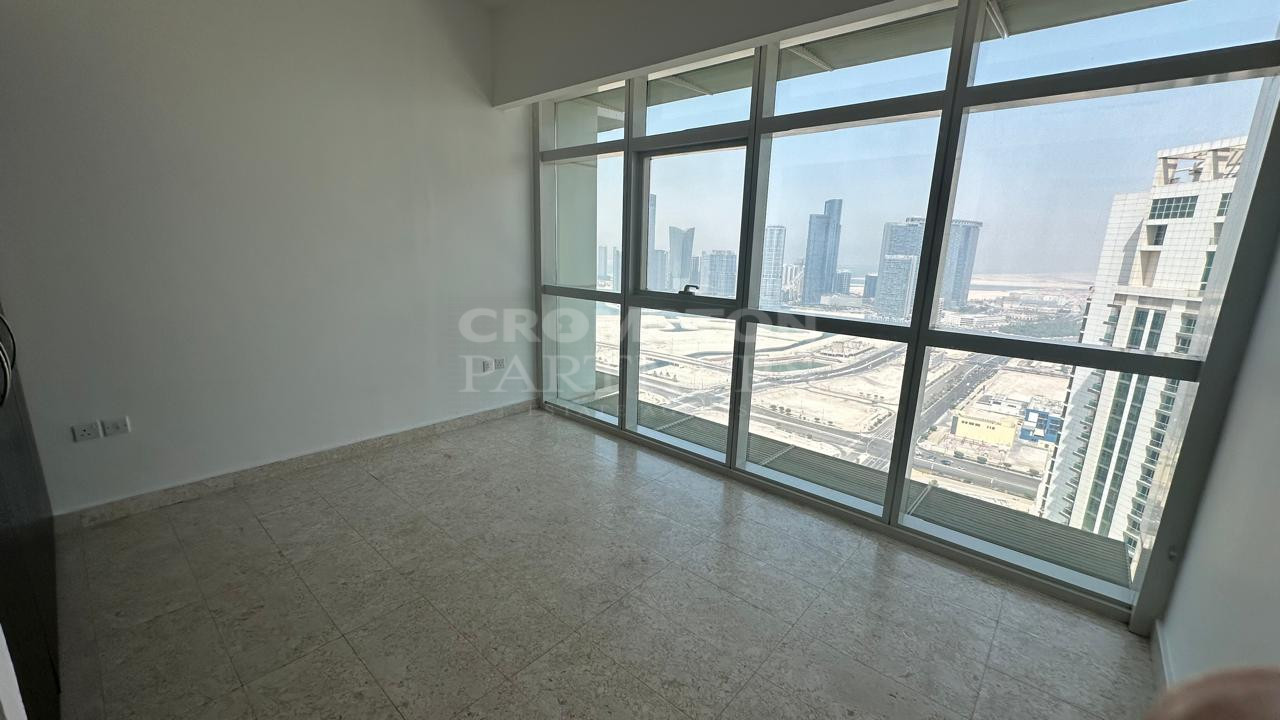 Furnished | Upscale | High Floor | Vacant - Photo 2