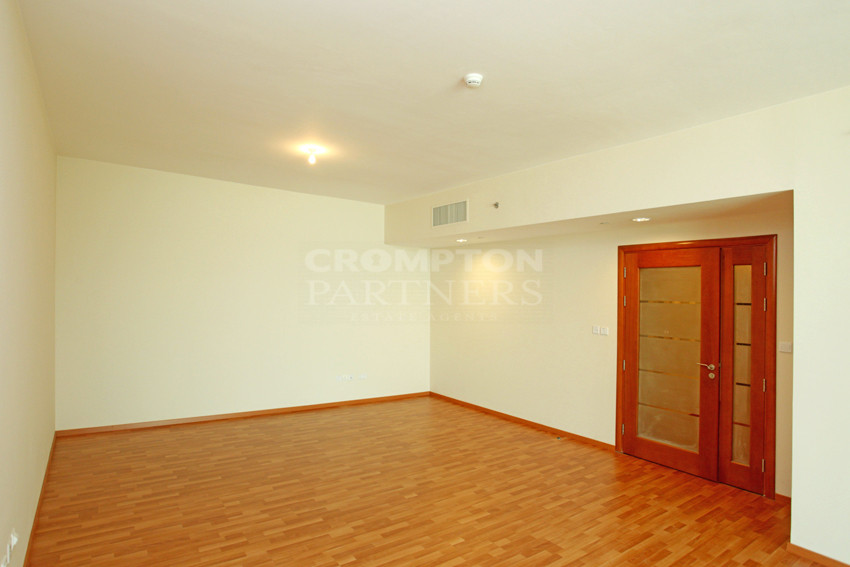Canal View | Spacious | Rented | Balcony - Photo 5