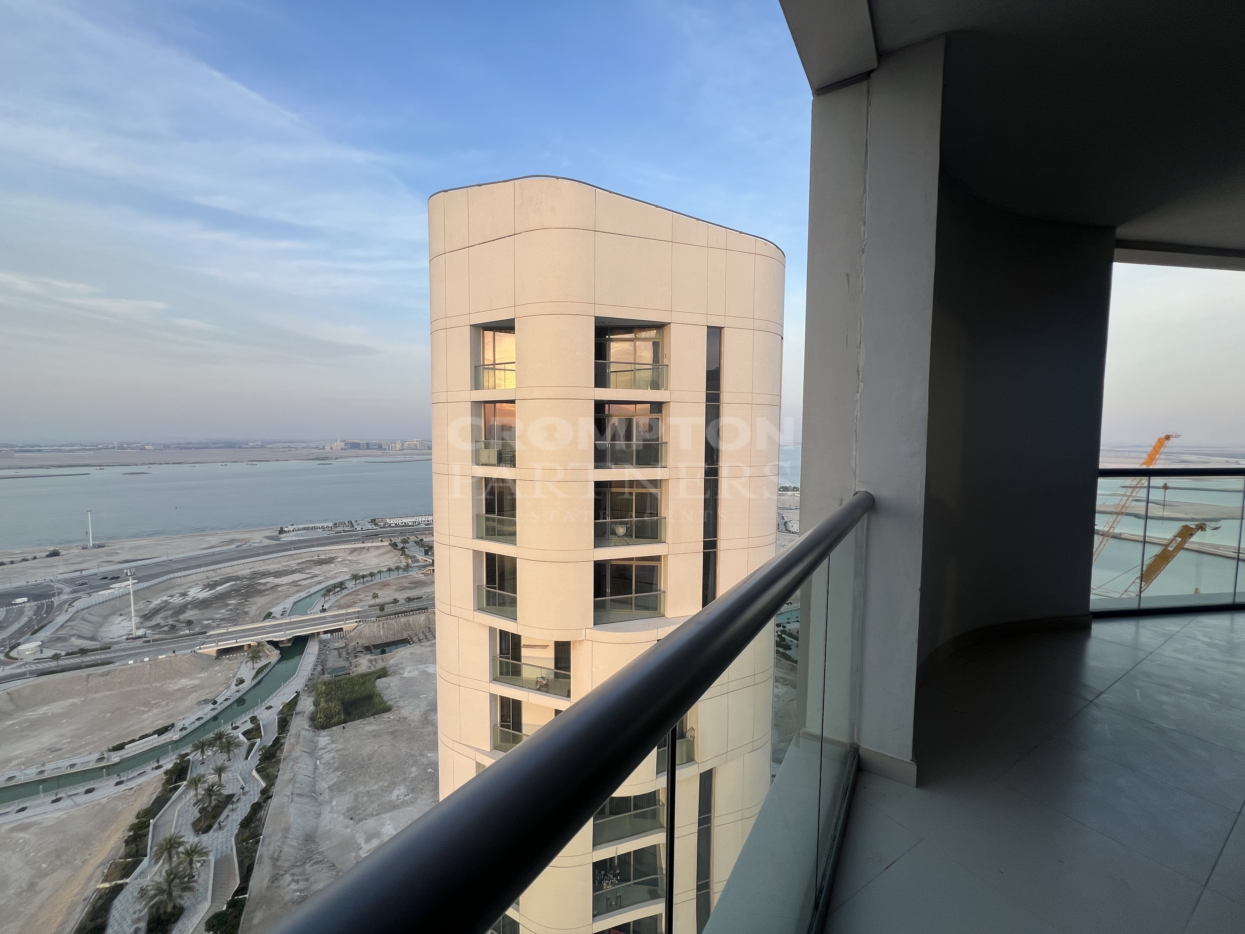 VACANT,3BR+M, Hot Deal, Stunning View, High Floor - Photo 2