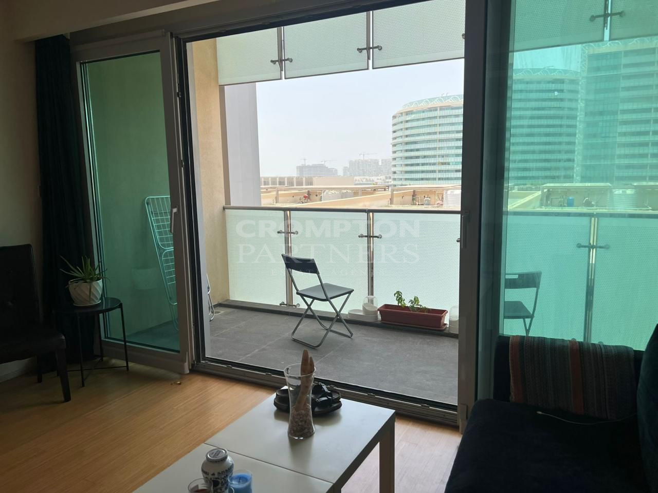 Vacant | Beach Access | Cozy Apartment   - Photo 2