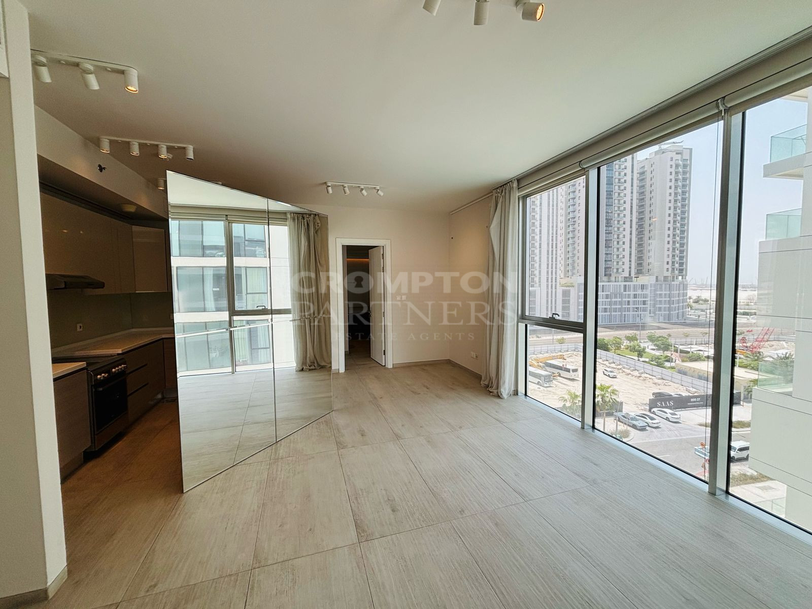 Lavish Living | Vacant And Ready | Low-Rise - Photo 4