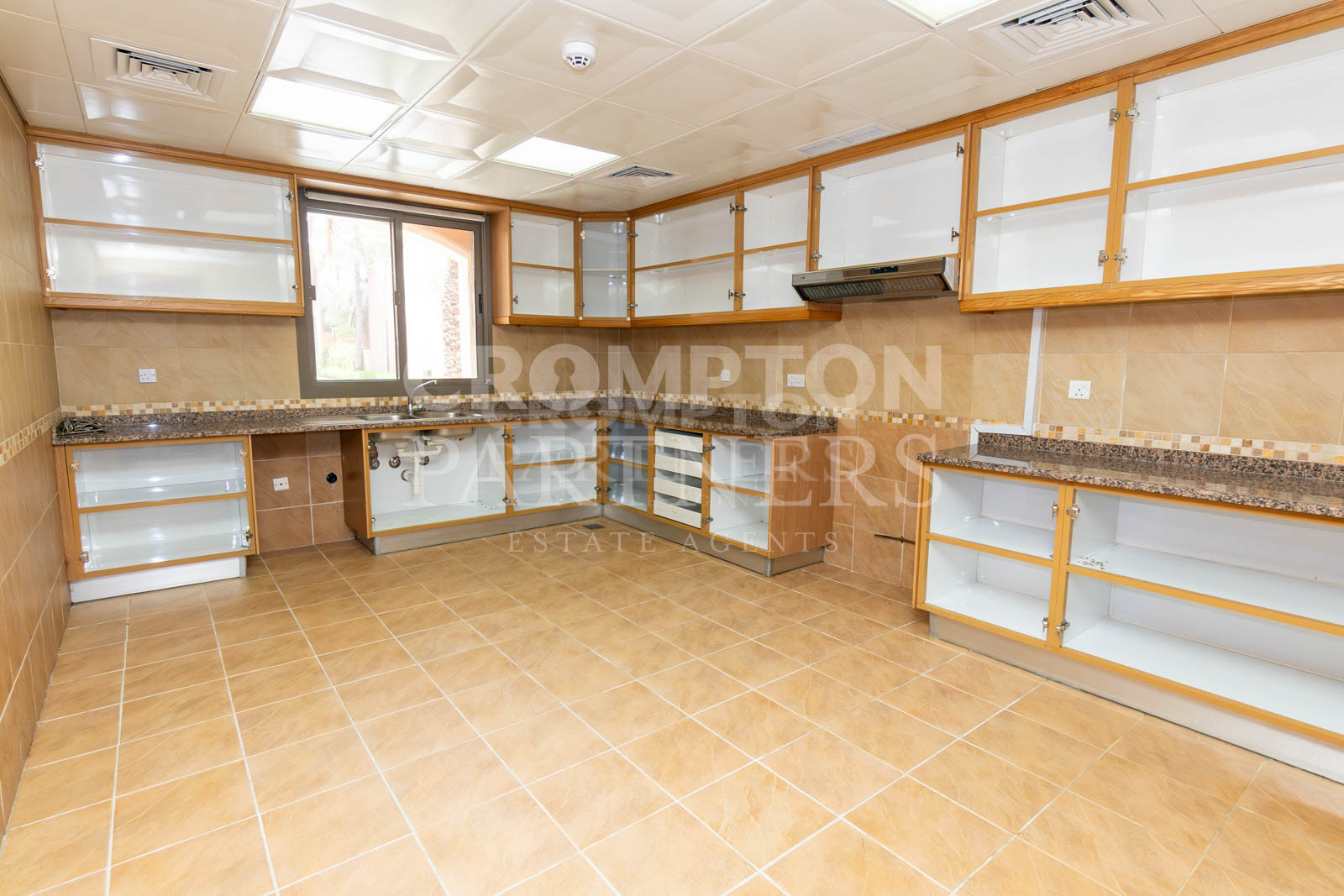 Vacant | Premium 4BR Villa | Gated Community - Photo 4