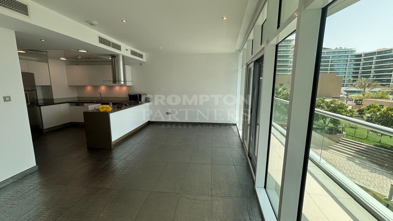 Vacant | Low Floor | Fancy Living | Actual Photos - Photo 2