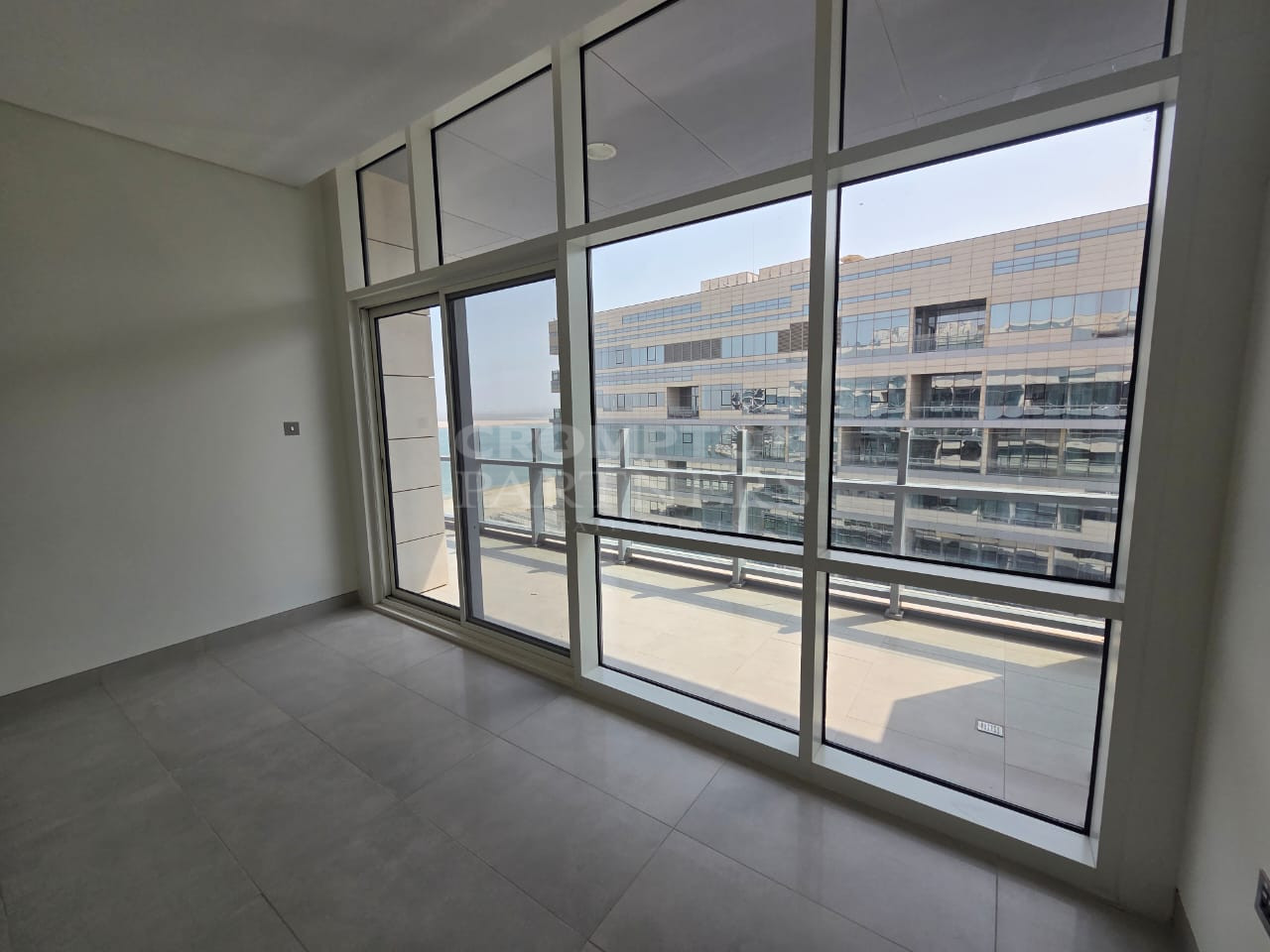 LAMAR Residence | VACANT | PERFECT FOR END USER