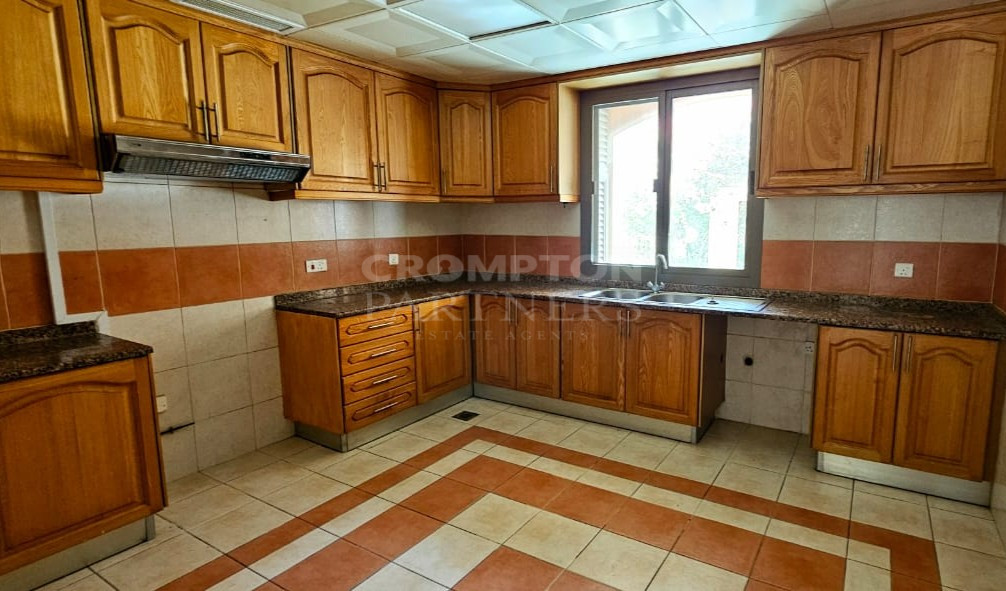 Vacant | Standard Type | Spacious | Call Now - Photo 4