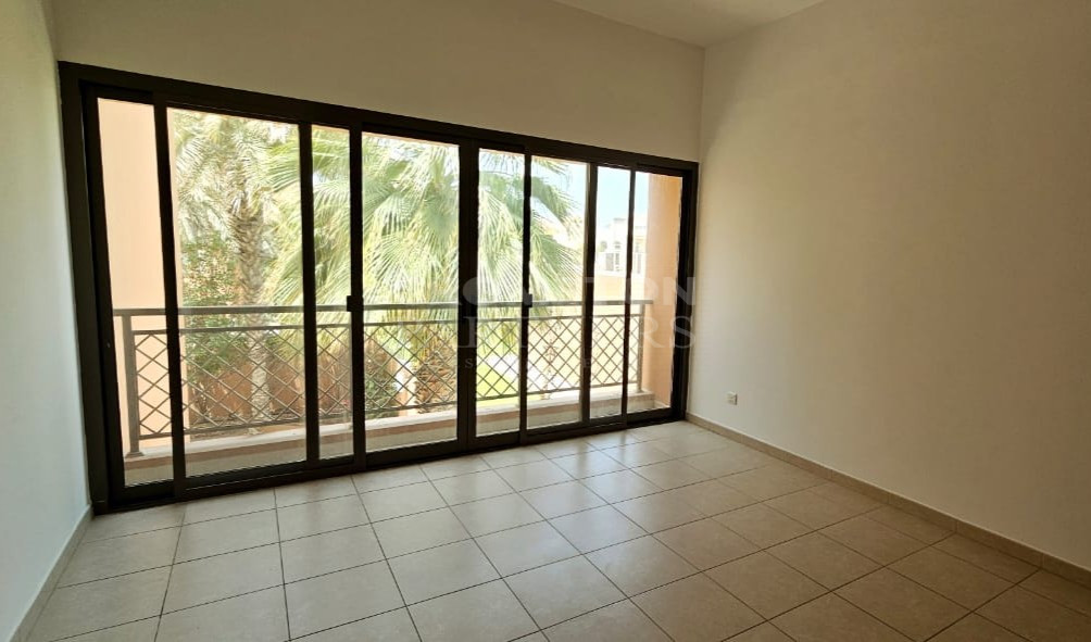 Vacant | Standard Type | Spacious | Call Now - Photo 2