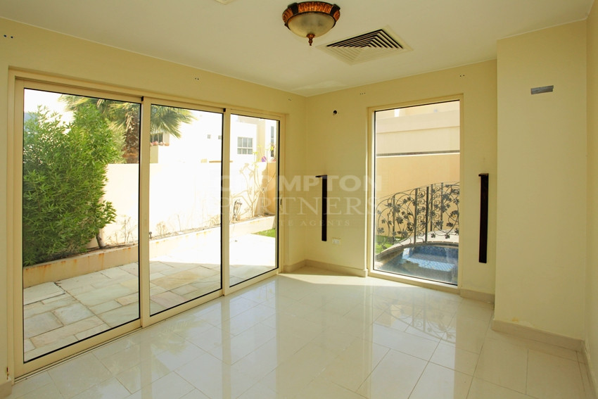 Luxury Home | Large Garden | Type 7S |Study Room  - Photo 2