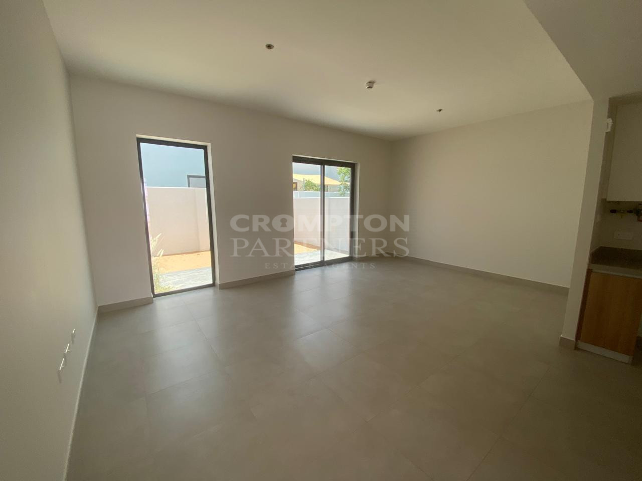 Well Maintained | Ground Floor | with garden - Photo 4