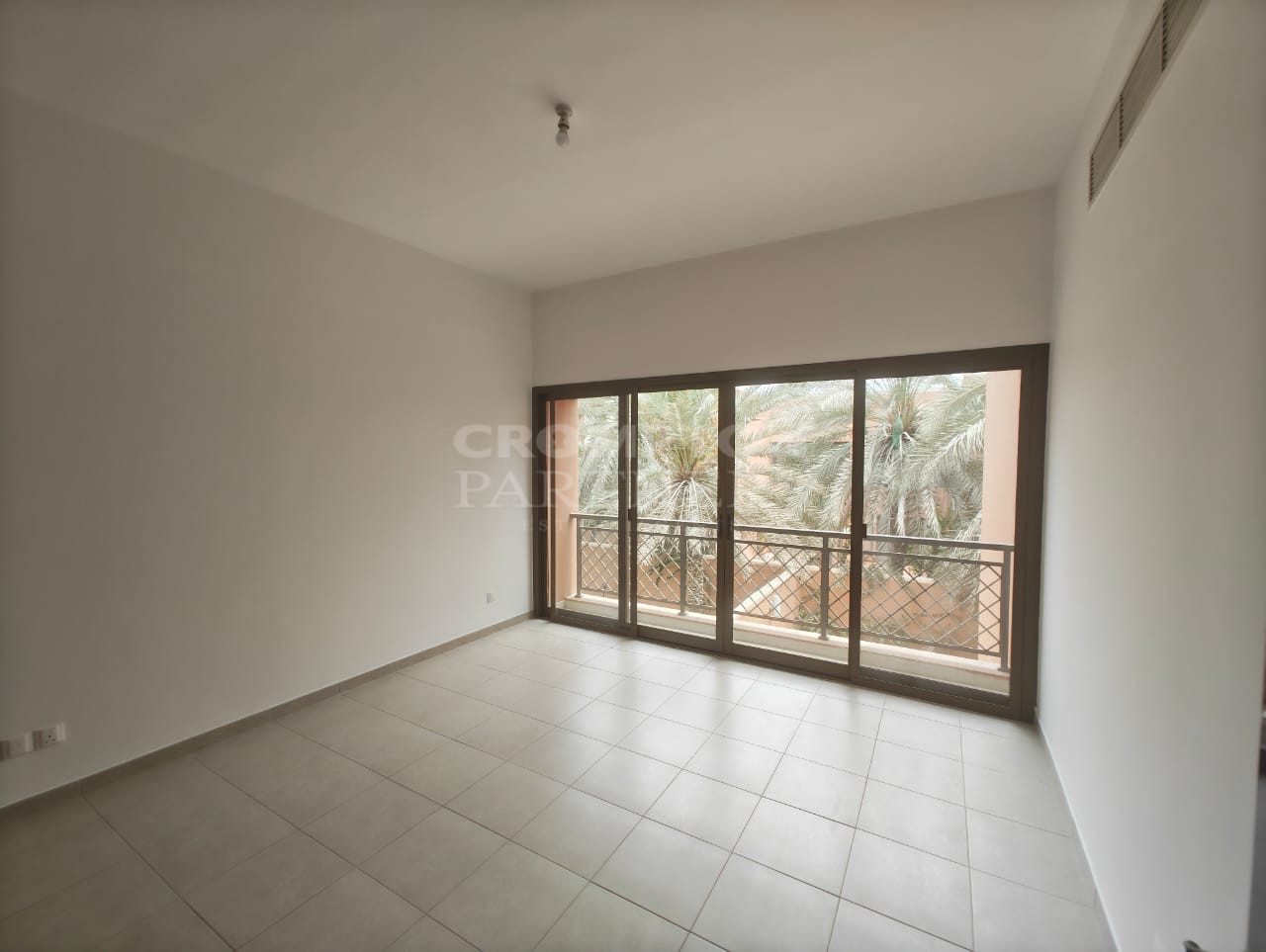 Single Row | Exceptional | Vacant And Ready - Photo 4